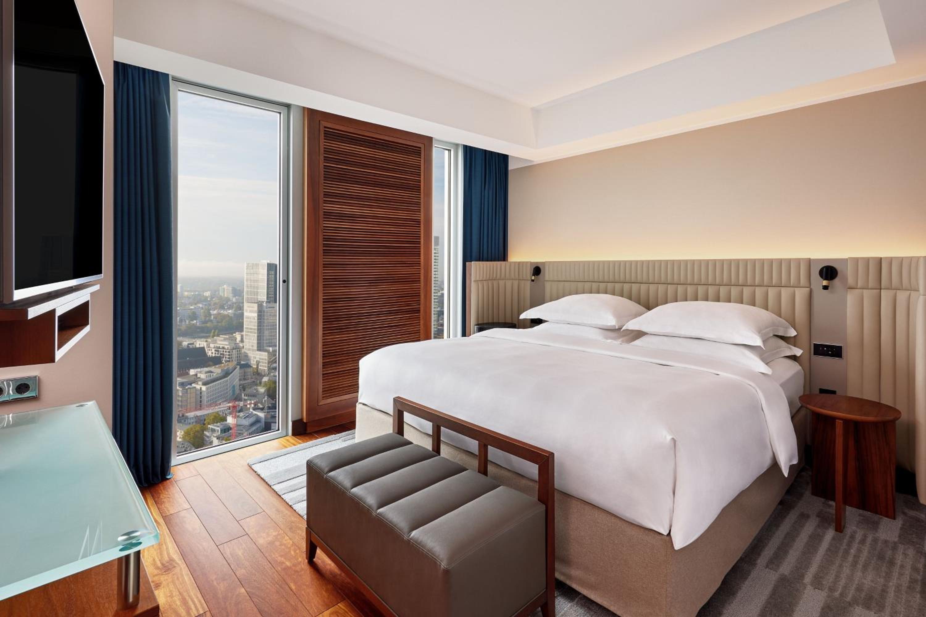 Junior King Suite - Photo 4