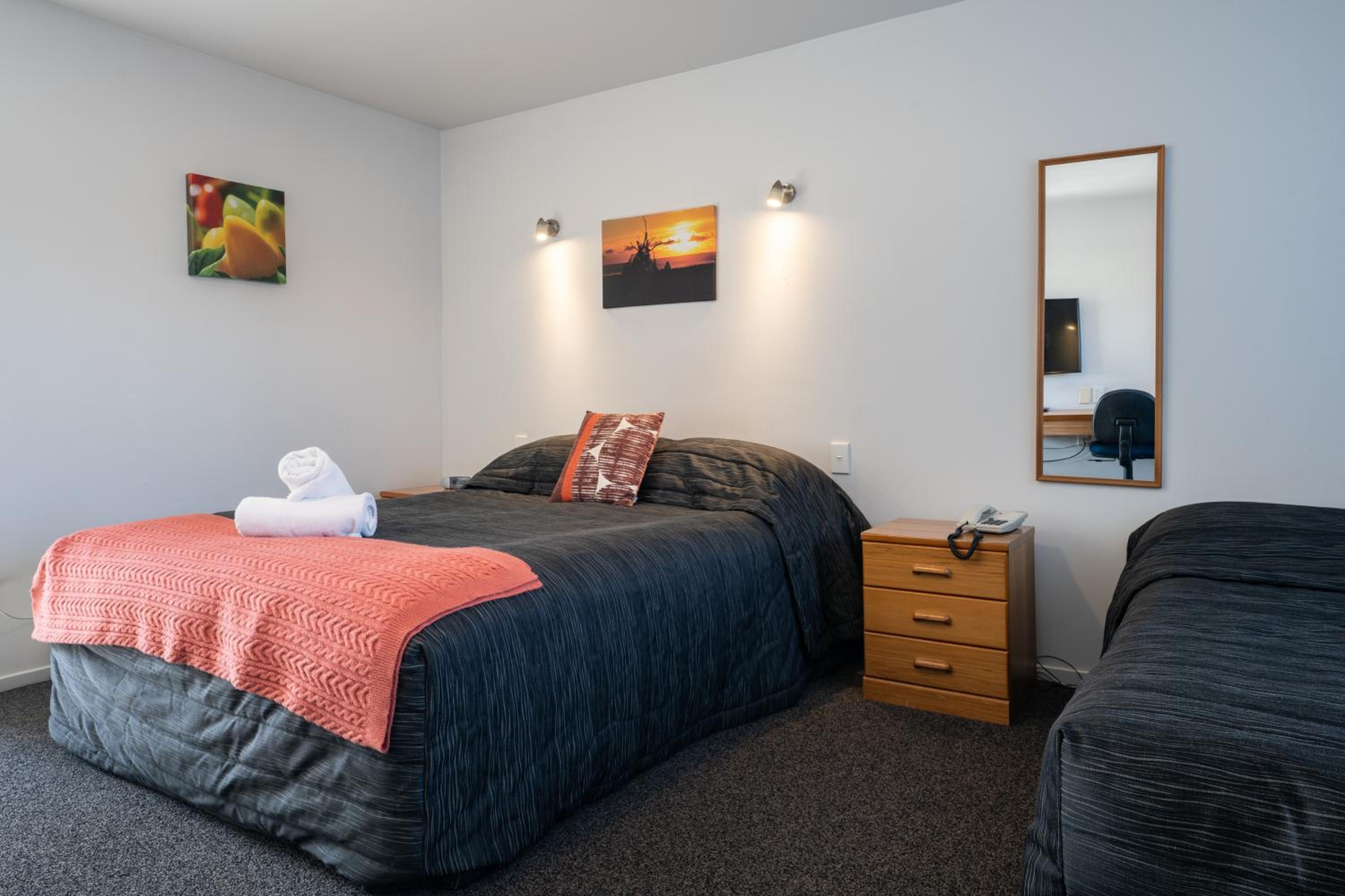 Studio Apartment photo 2