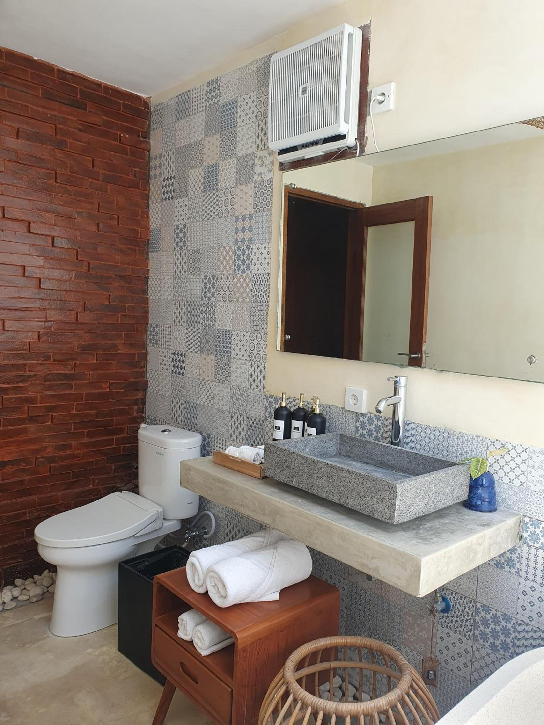 One Bedroom Joglo Villa - Photo 55