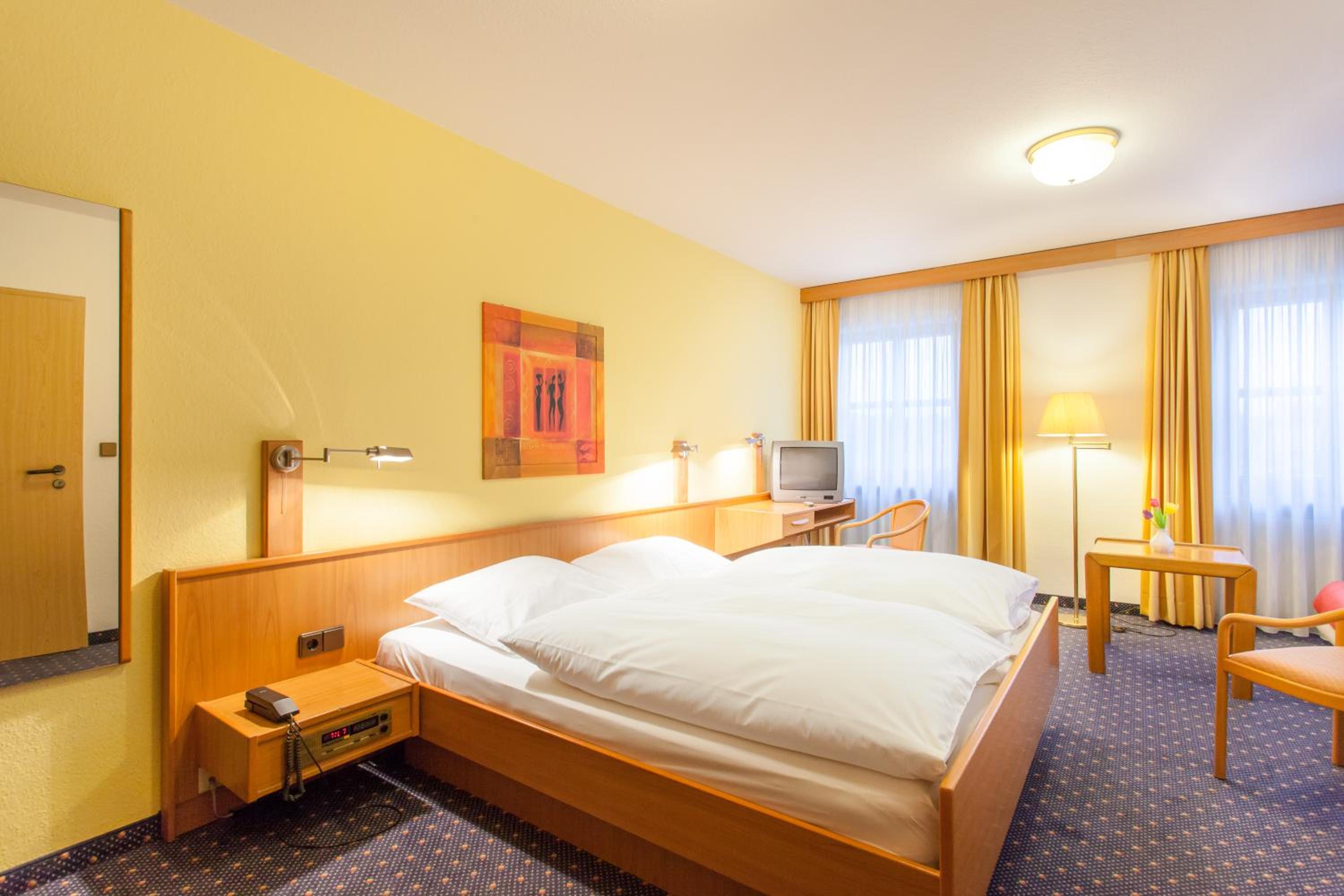 Double Room - Photo 6