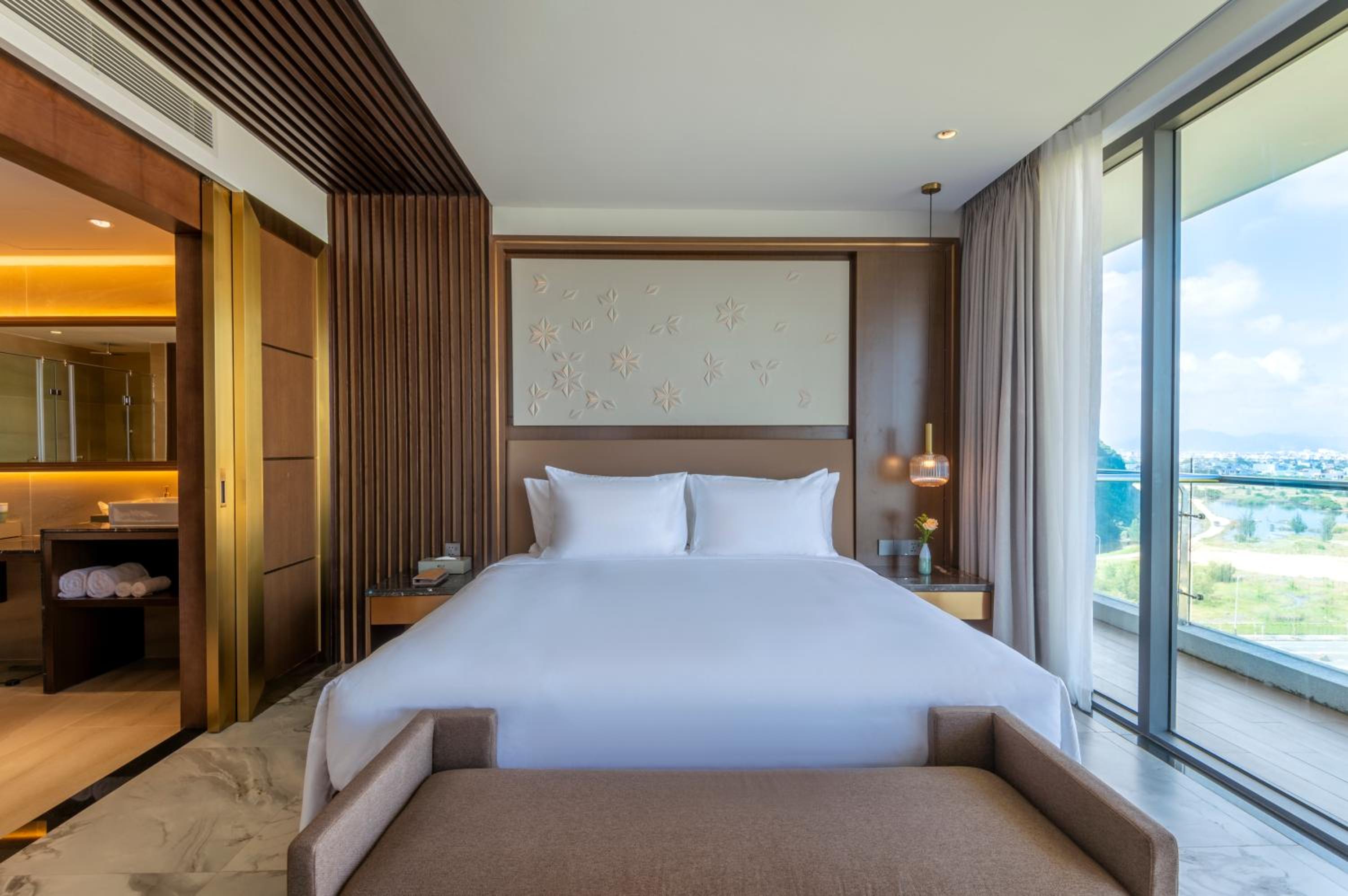 Oceanfront Grand Suite with Private Pool