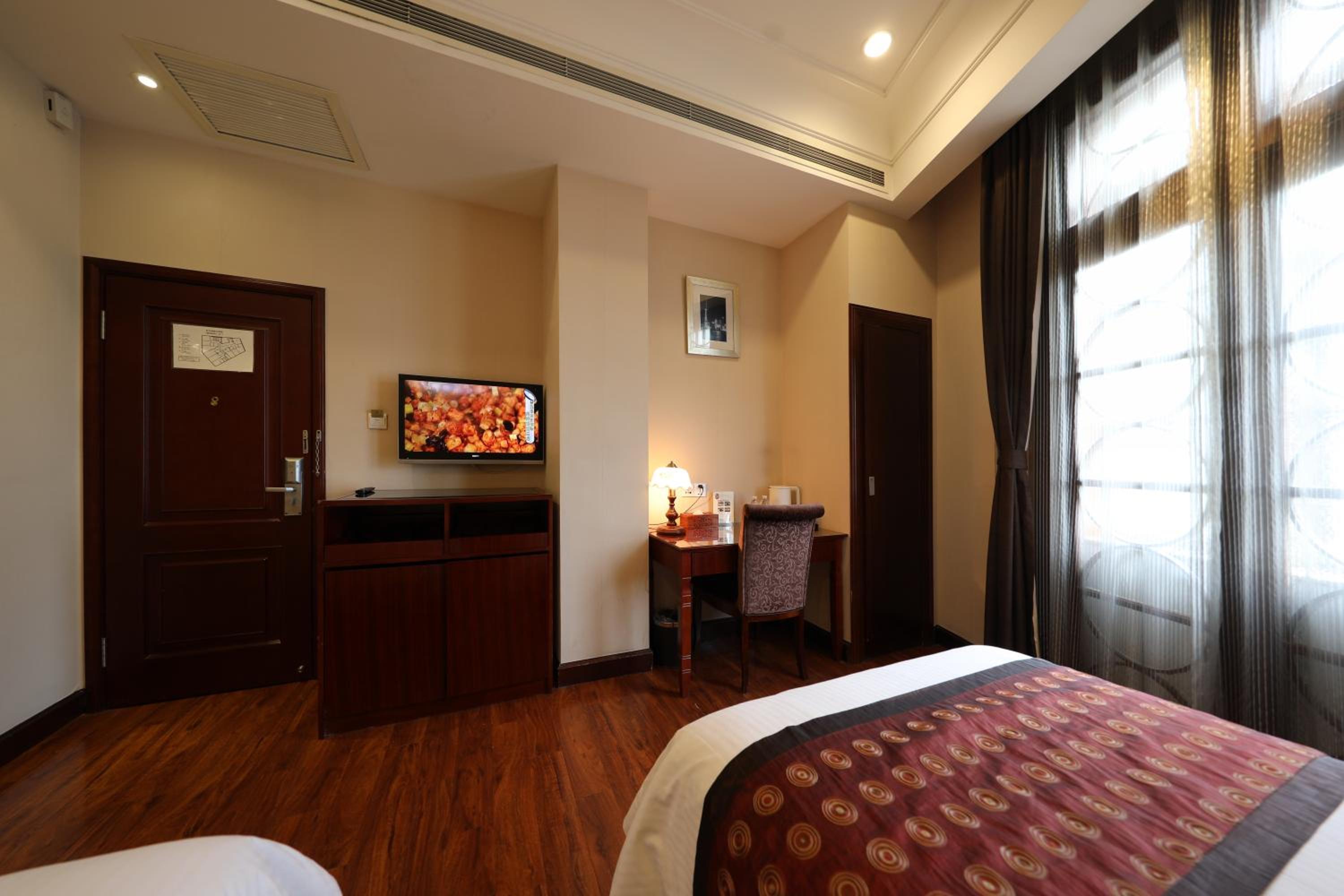 Superior Twin Room