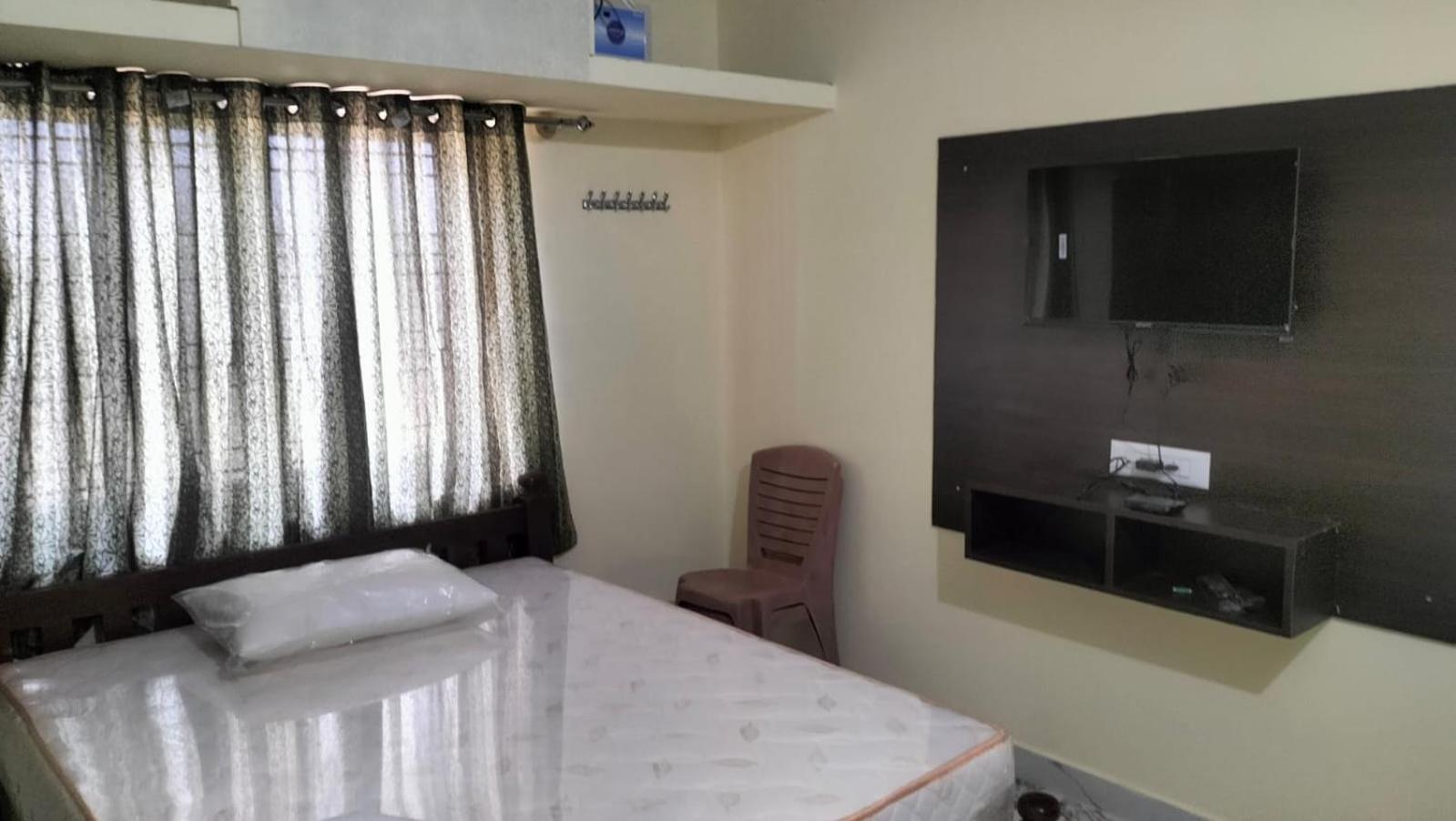 Deluxe Double Room (1 Adult + 1 Child) photo 3