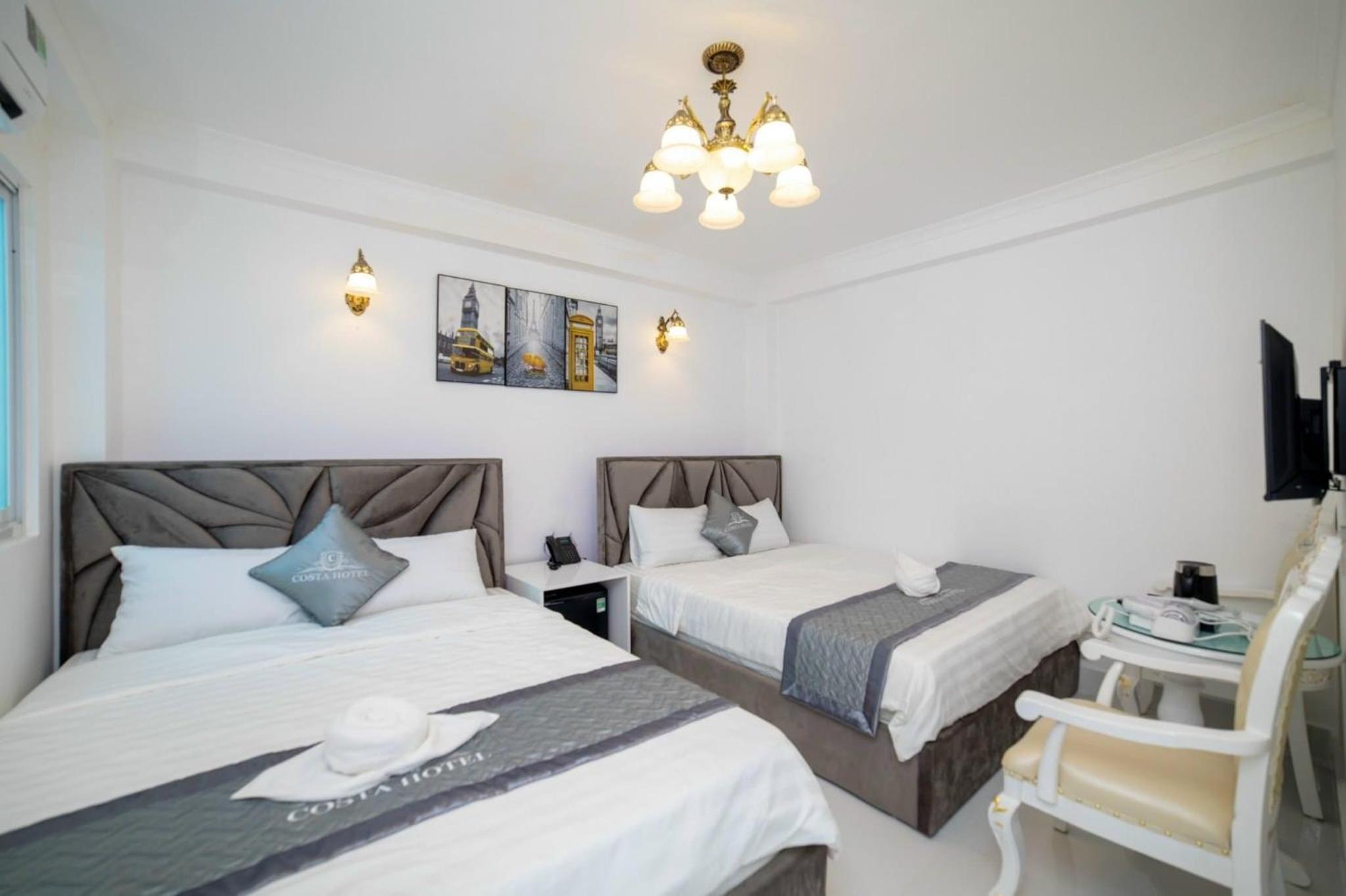 Deluxe Quadruple Room
