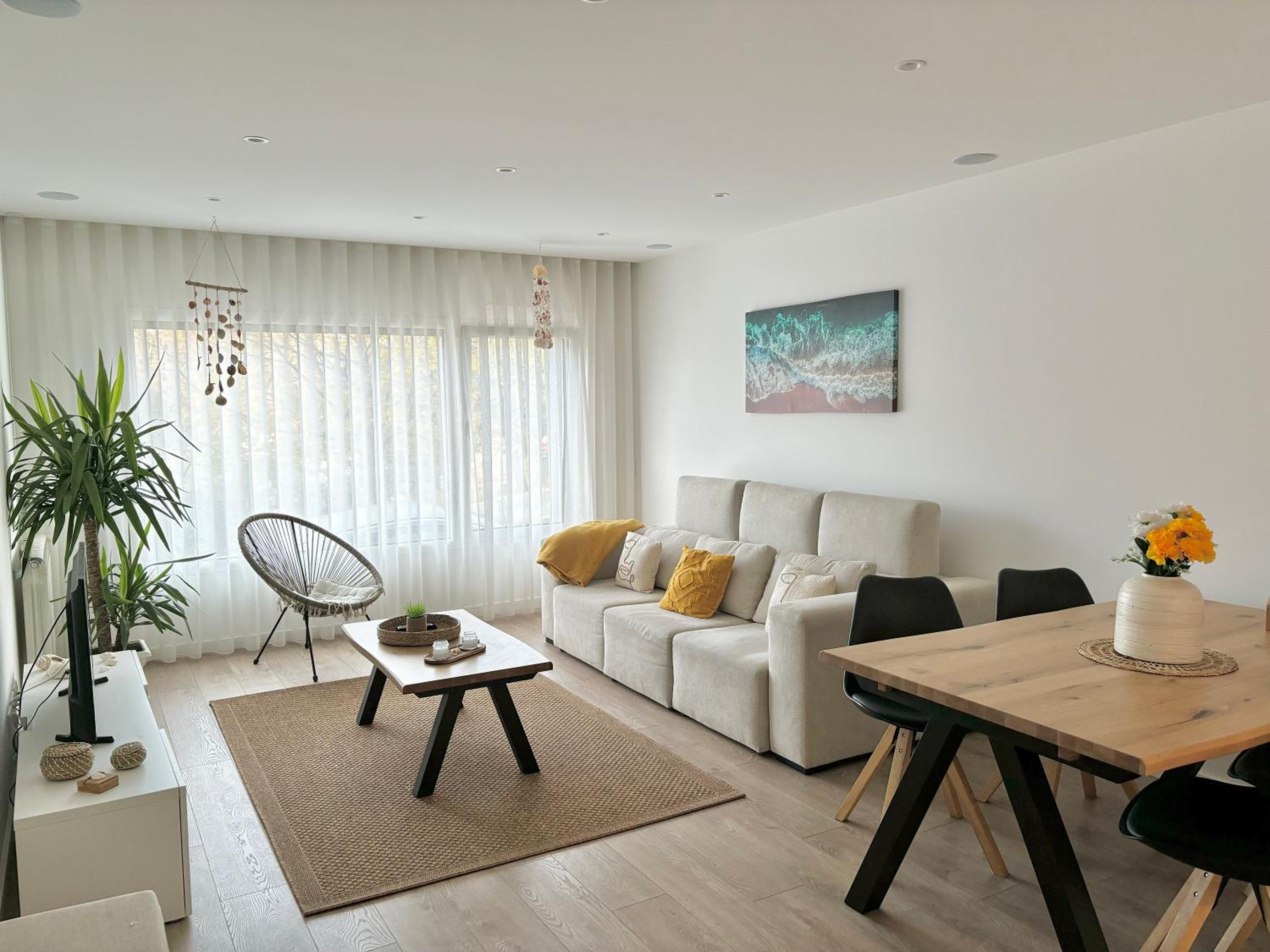 One-Bedroom Apartment with Terrace photo 1