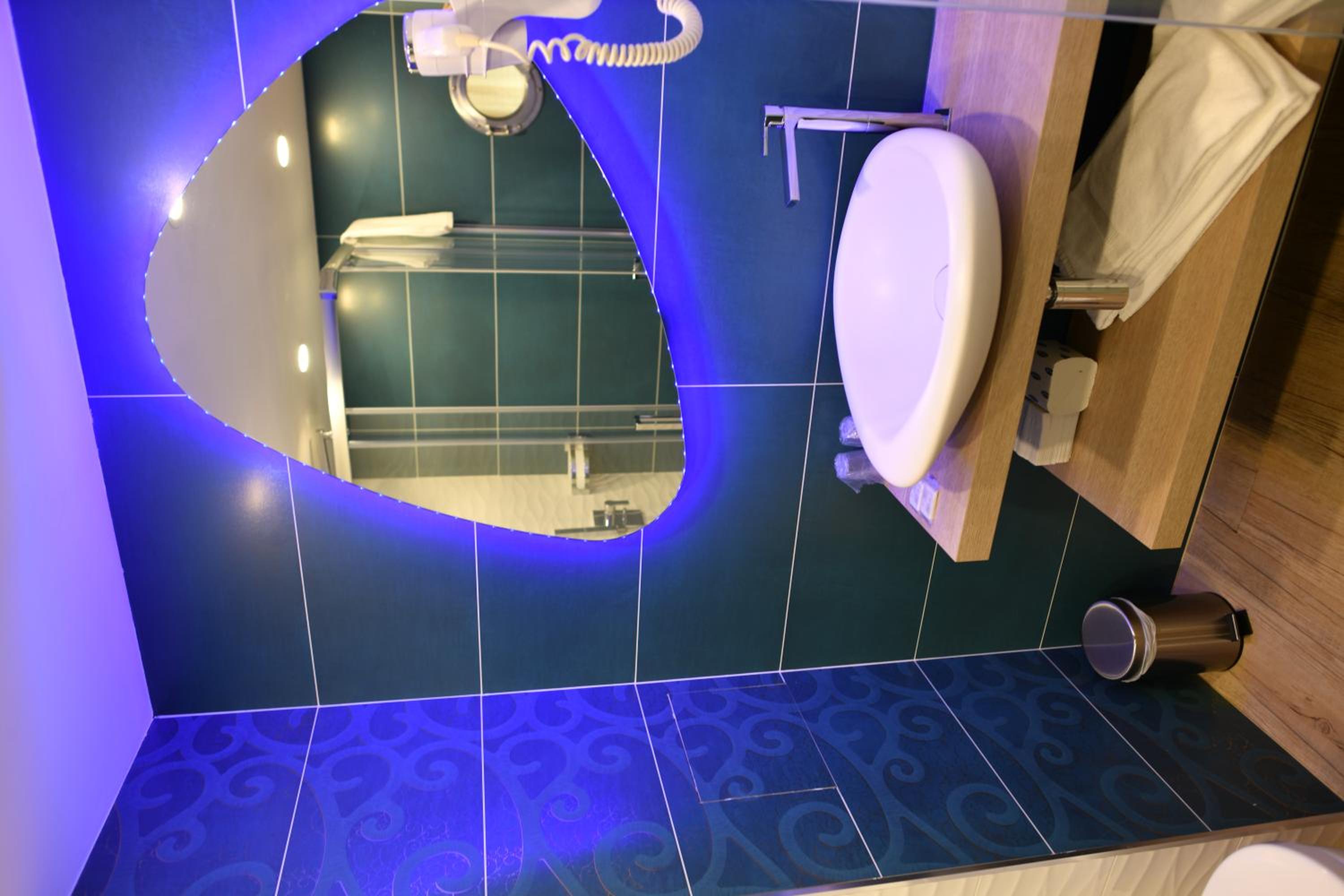 Superior Double Room - Photo 12