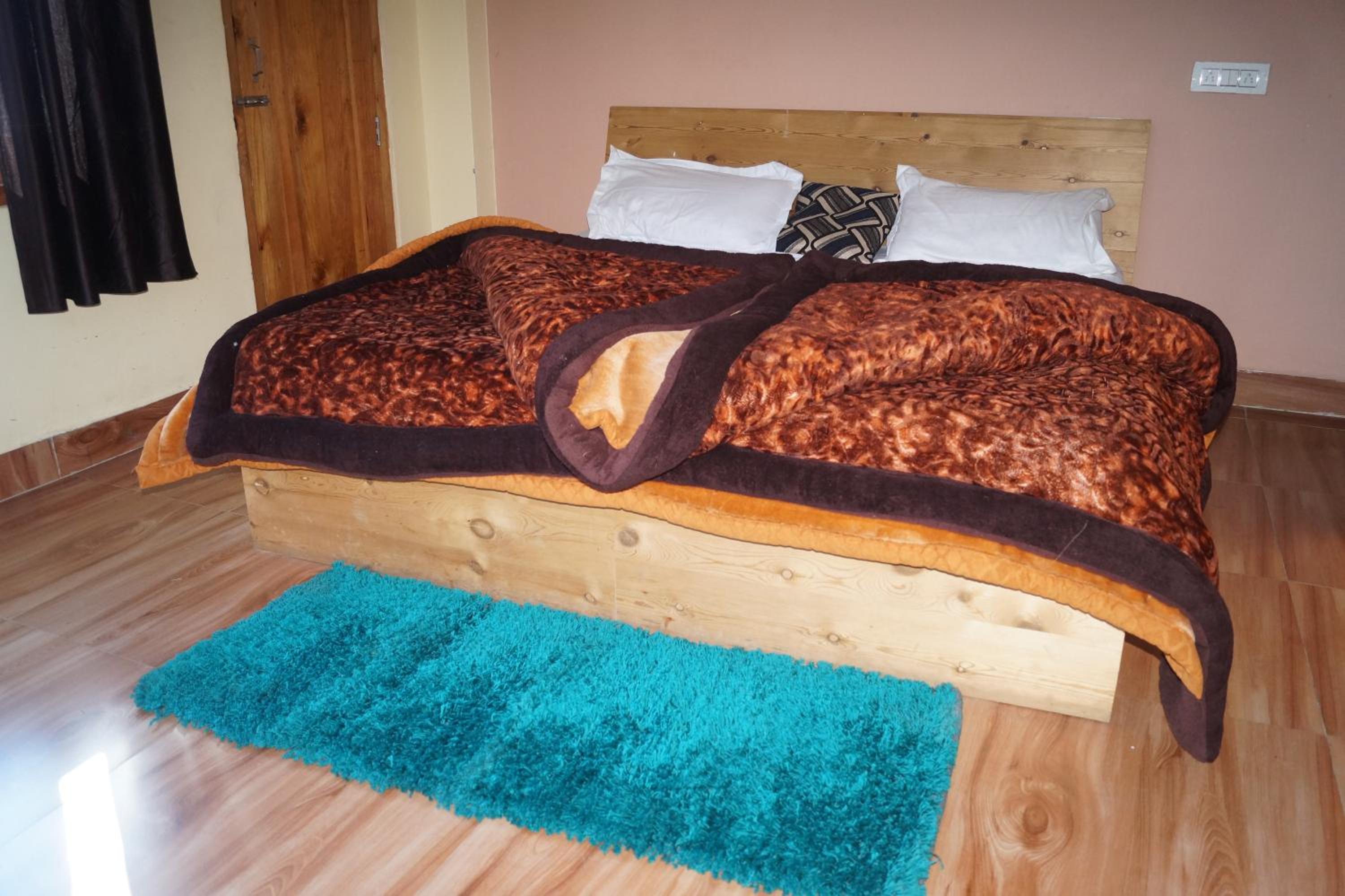 Deluxe King Room photo 3