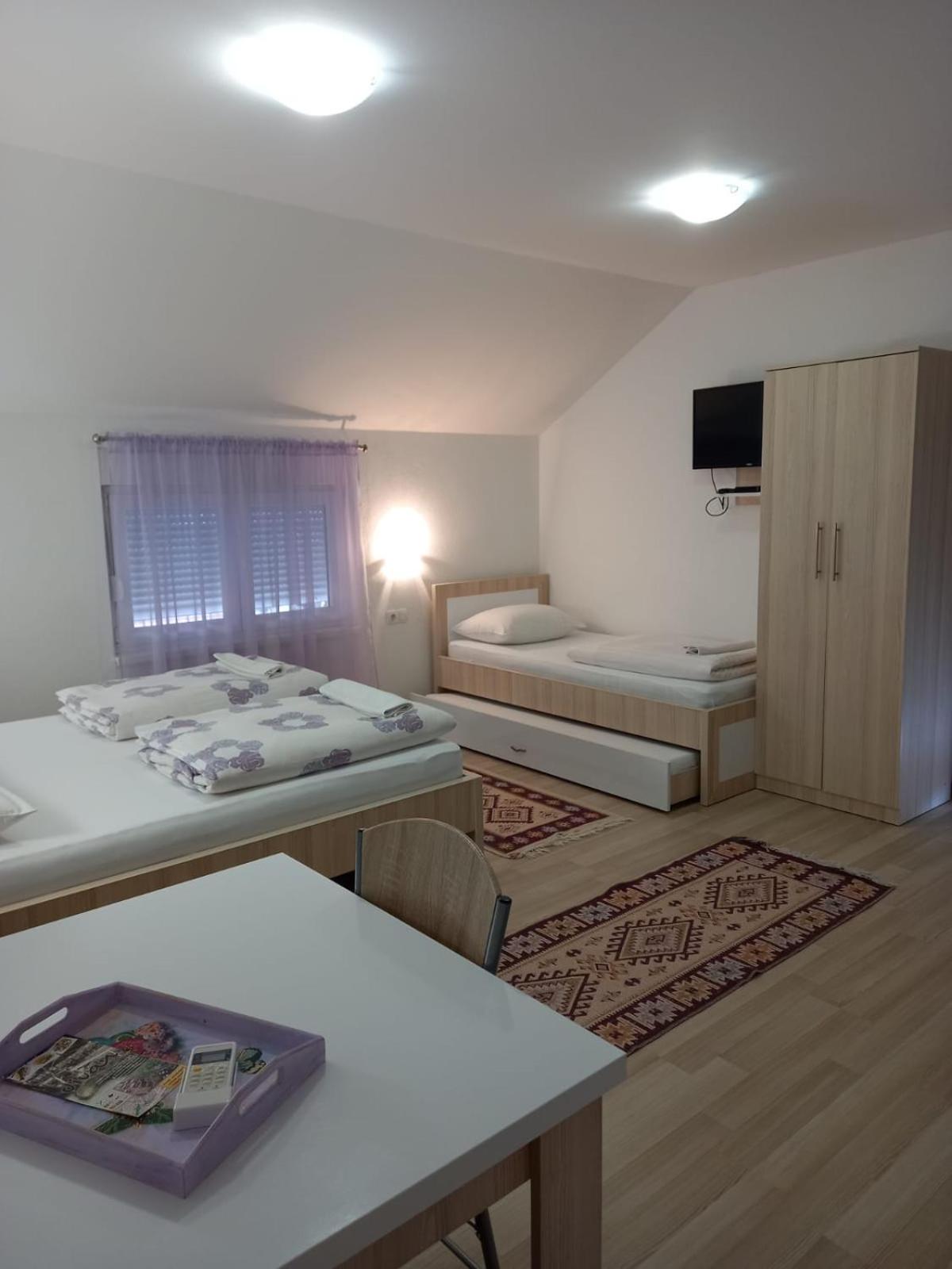 Apartment with Terrace photo 2