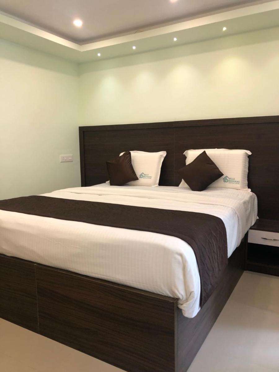 Double Room with Balcony (2 Adults + 1 Child) photo 1