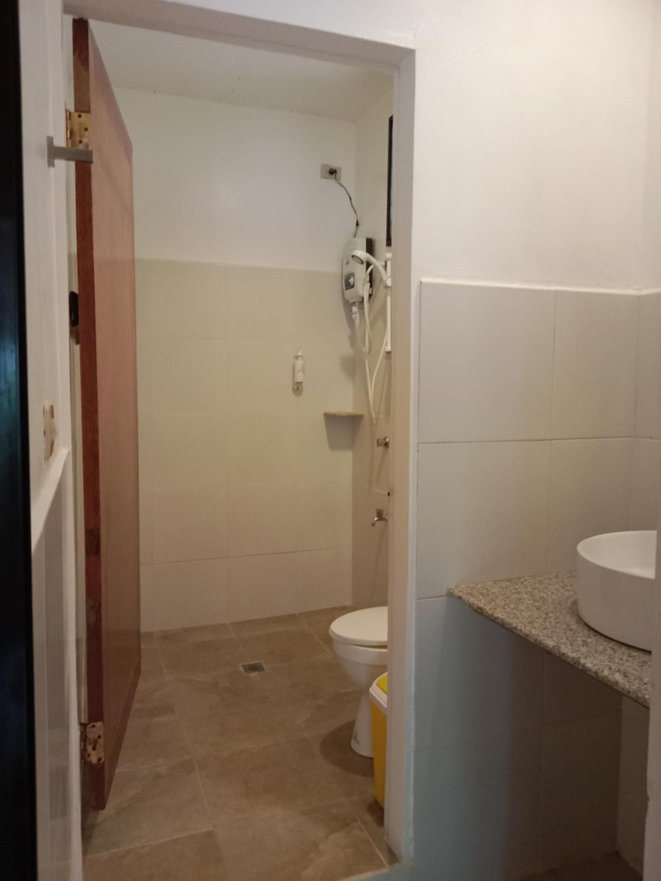 Deluxe Double Room with Shower - Photo 5