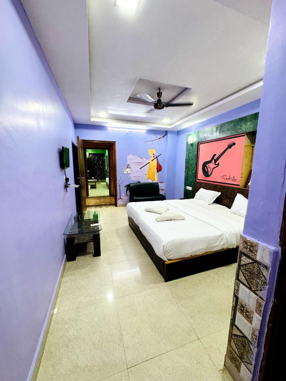 Deluxe Suite - Photo 9
