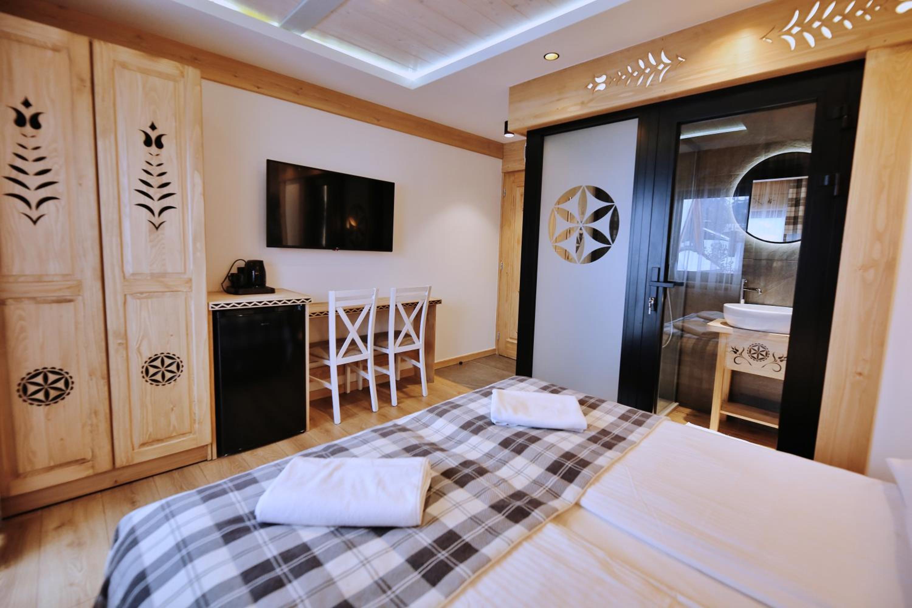 Superior Room with Mountain View