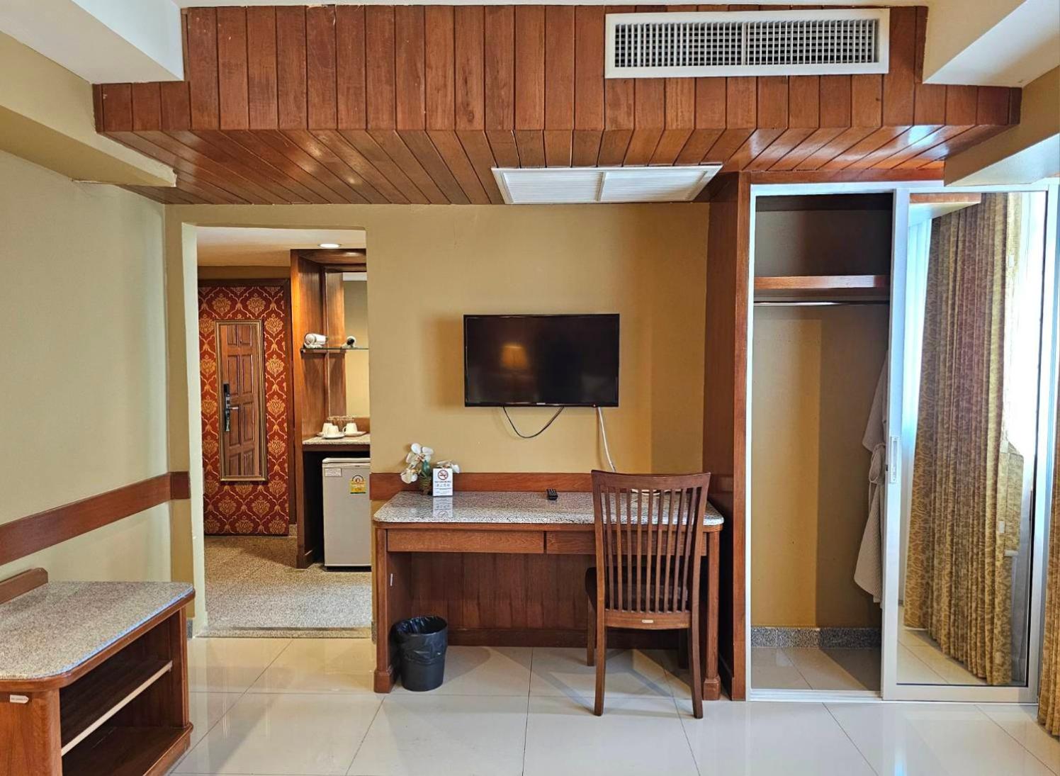 Deluxe Triple Room photo 3