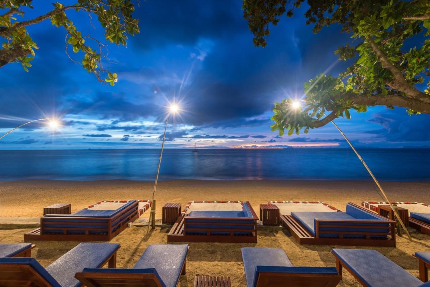 Beach Front Pool Access - Photo 9