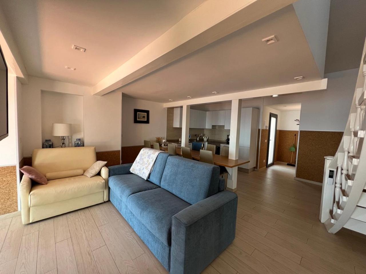 Three-Bedroom House photo 2