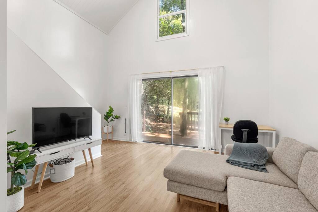 One-Bedroom House photo 1