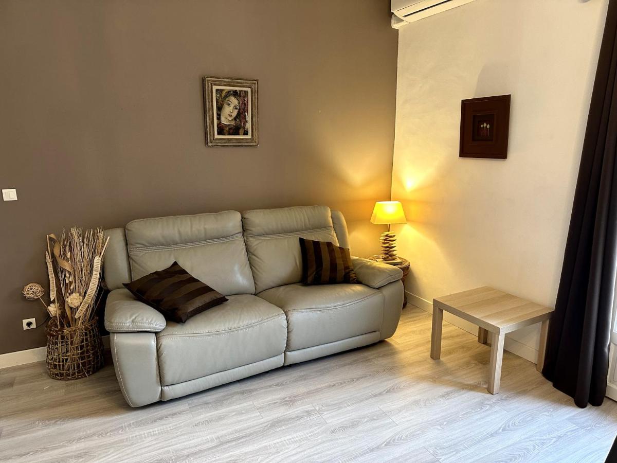 Apartment with Terrace photo 2