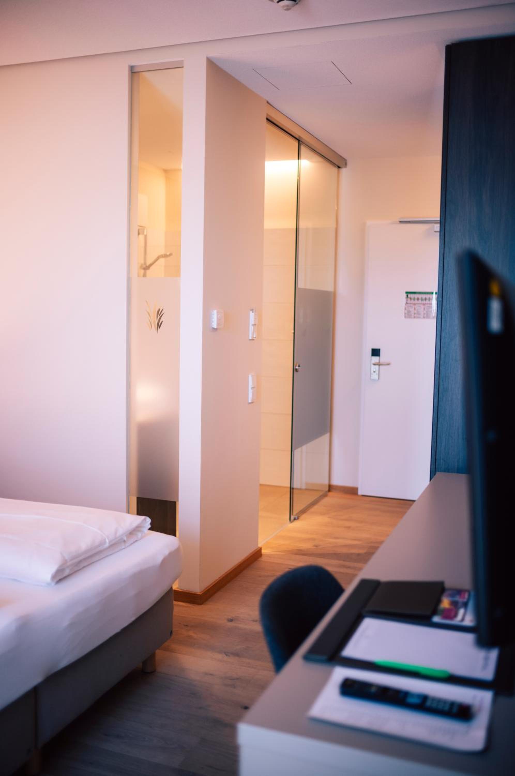 Superior Comfort Room B for Single or Double use photo 2