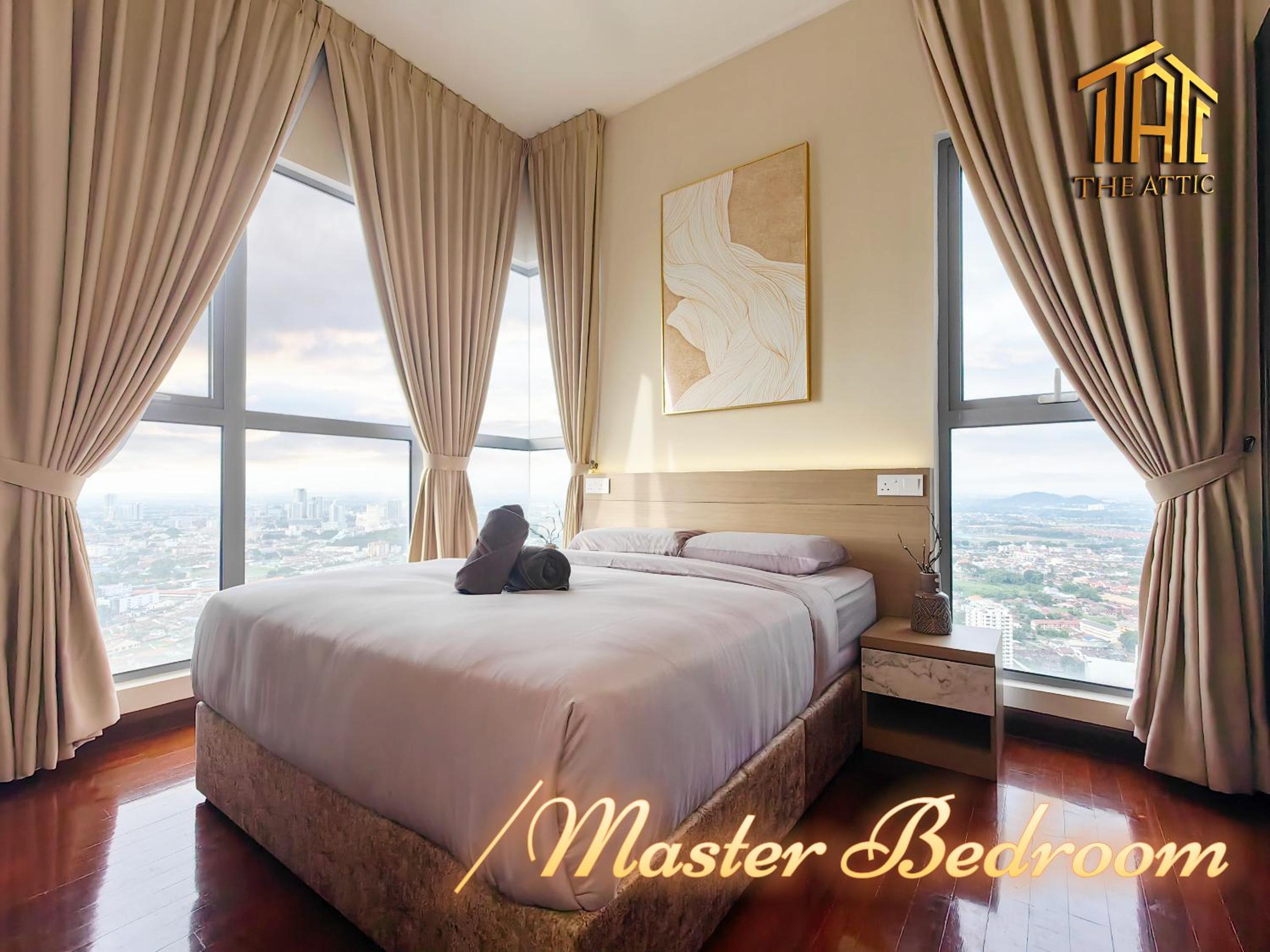 Dual Key [2Hall&4Room] Premium Family Suite (Private Bathtub and City View)
