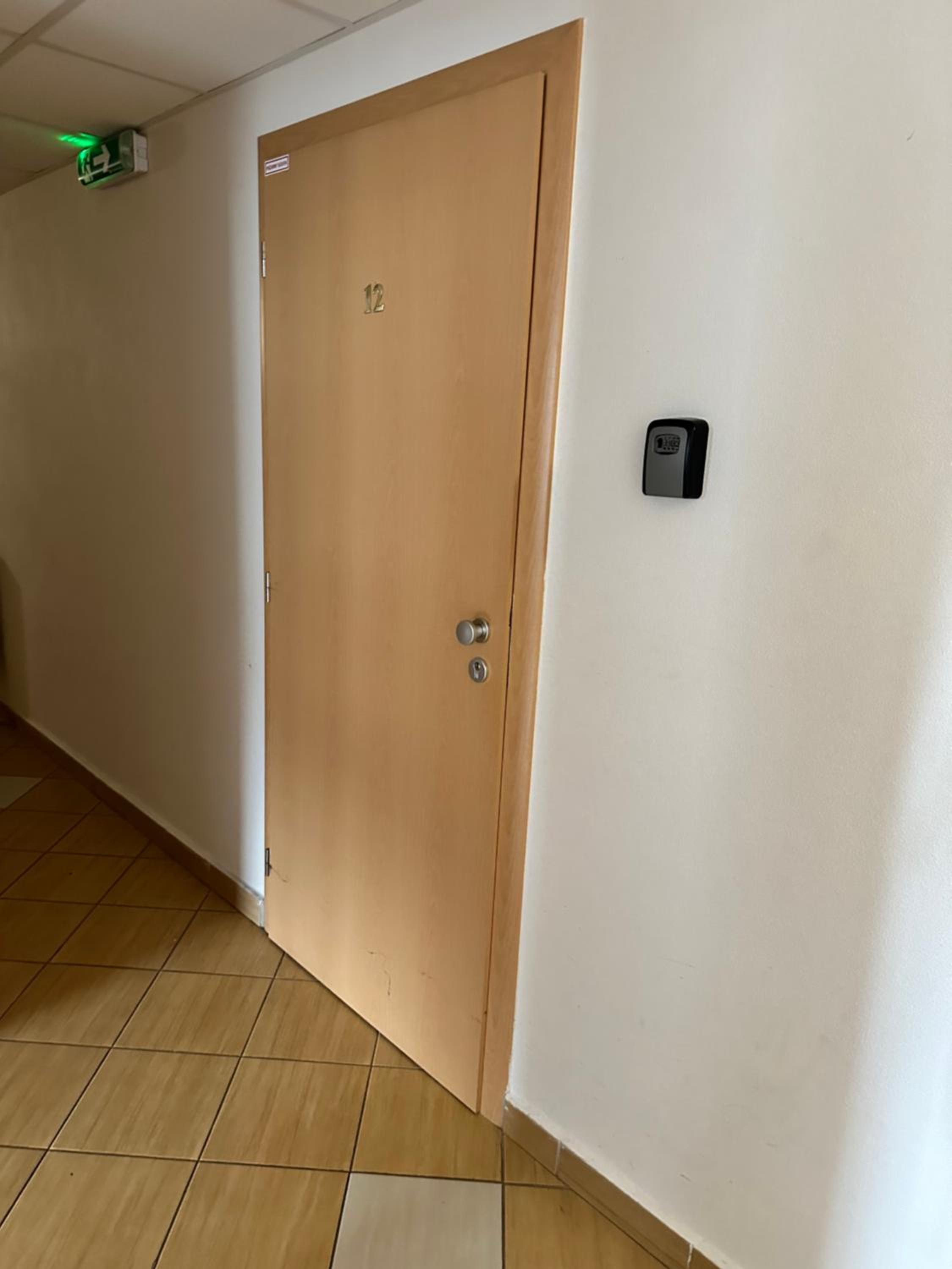One-Bedroom Apartment photo 3