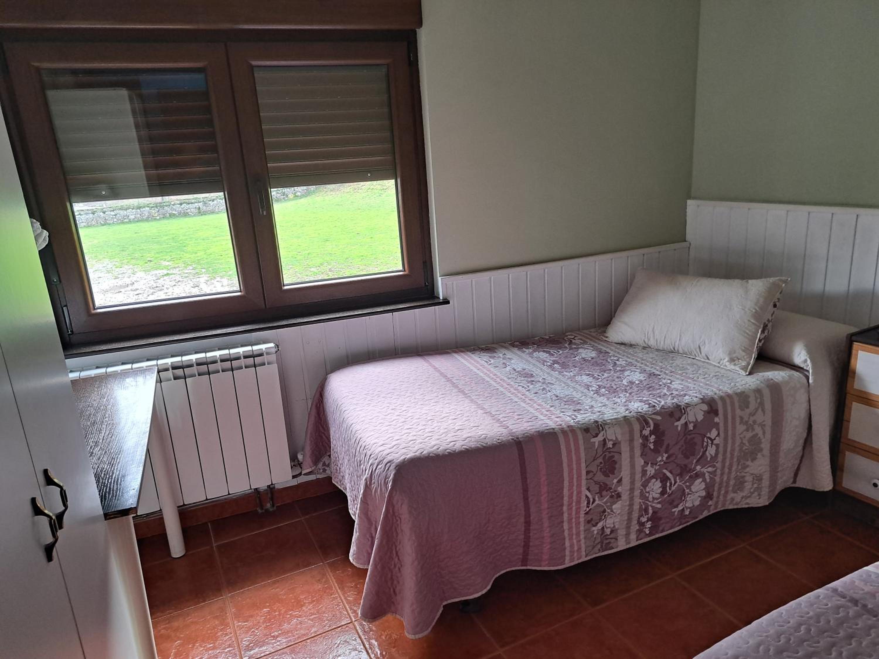 Single Room with Private External Bathroom photo 1