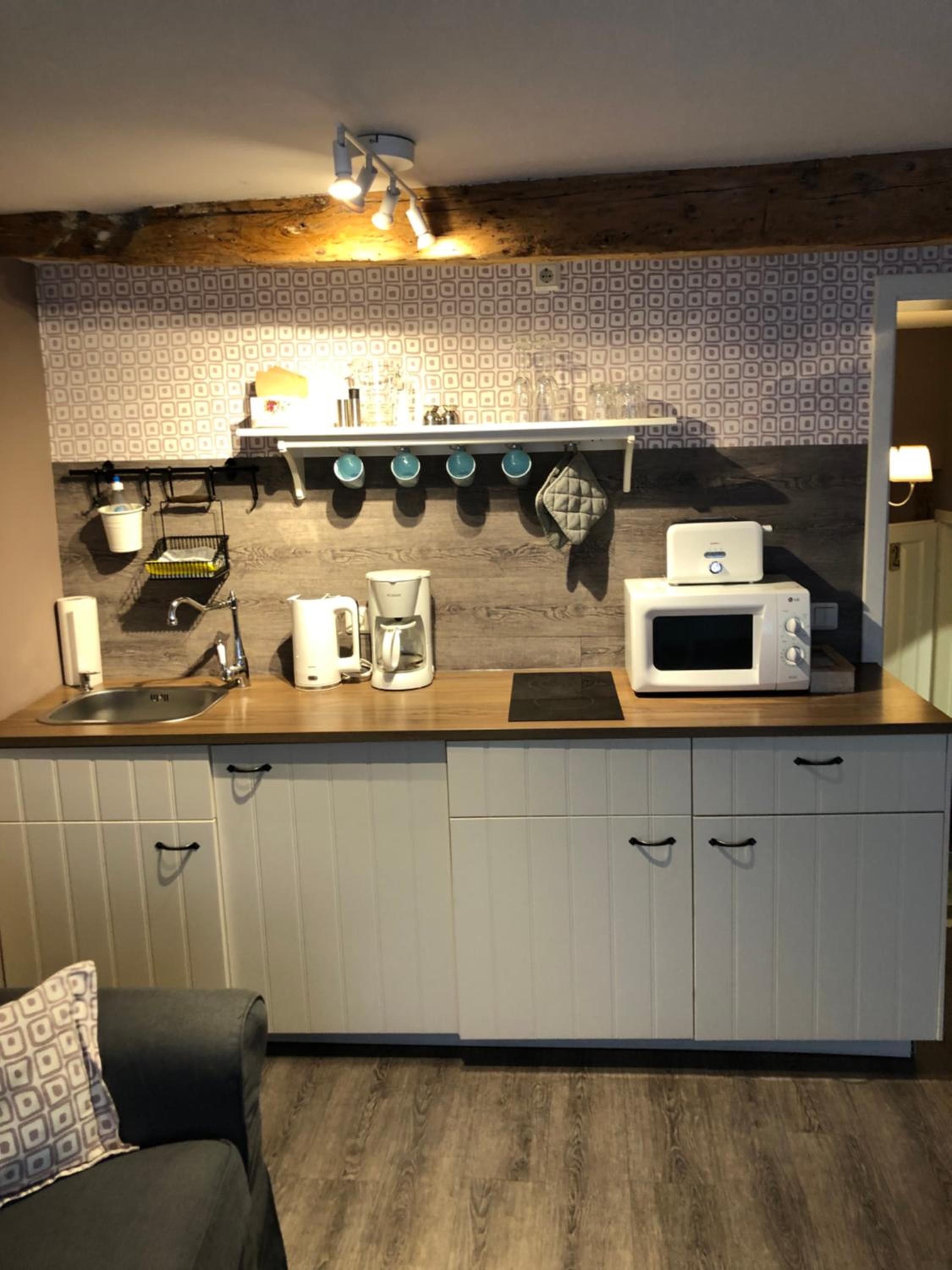 One-Bedroom Apartment - Photo 11