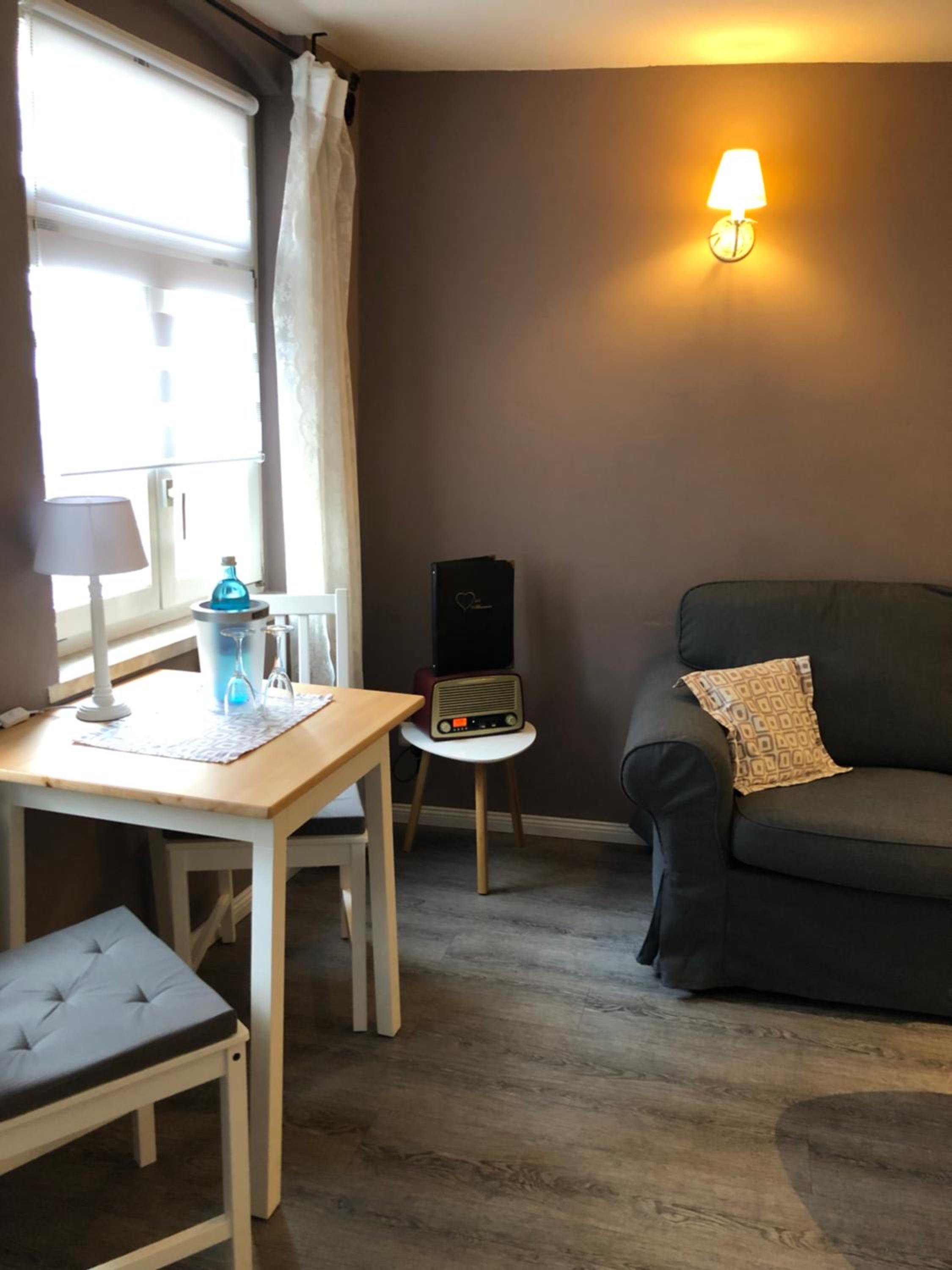 One-Bedroom Apartment - Photo 8