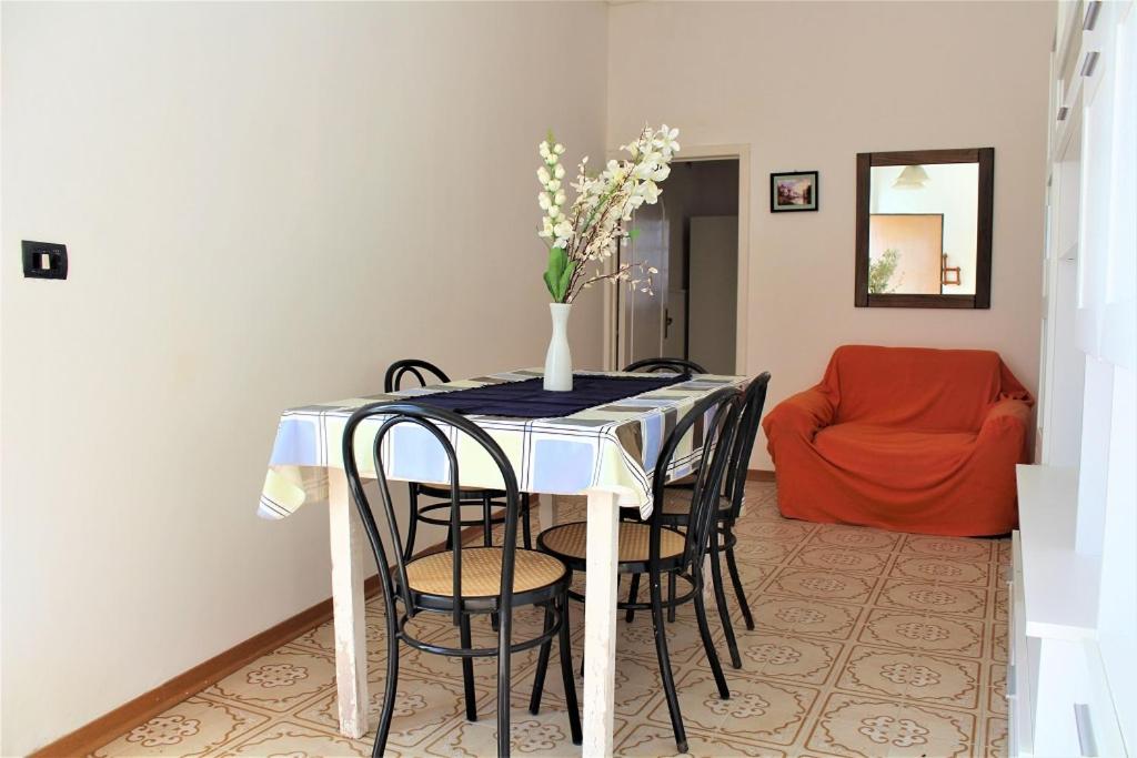Two-Bedroom Apartment photo 3