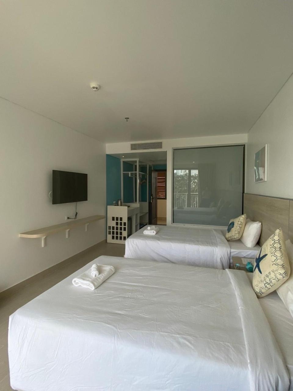 Superior Twin Room with Garden View photo 3