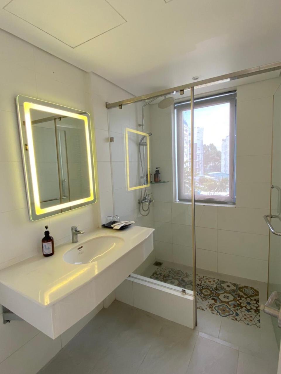 Quadruple Room with Balcony photo 2