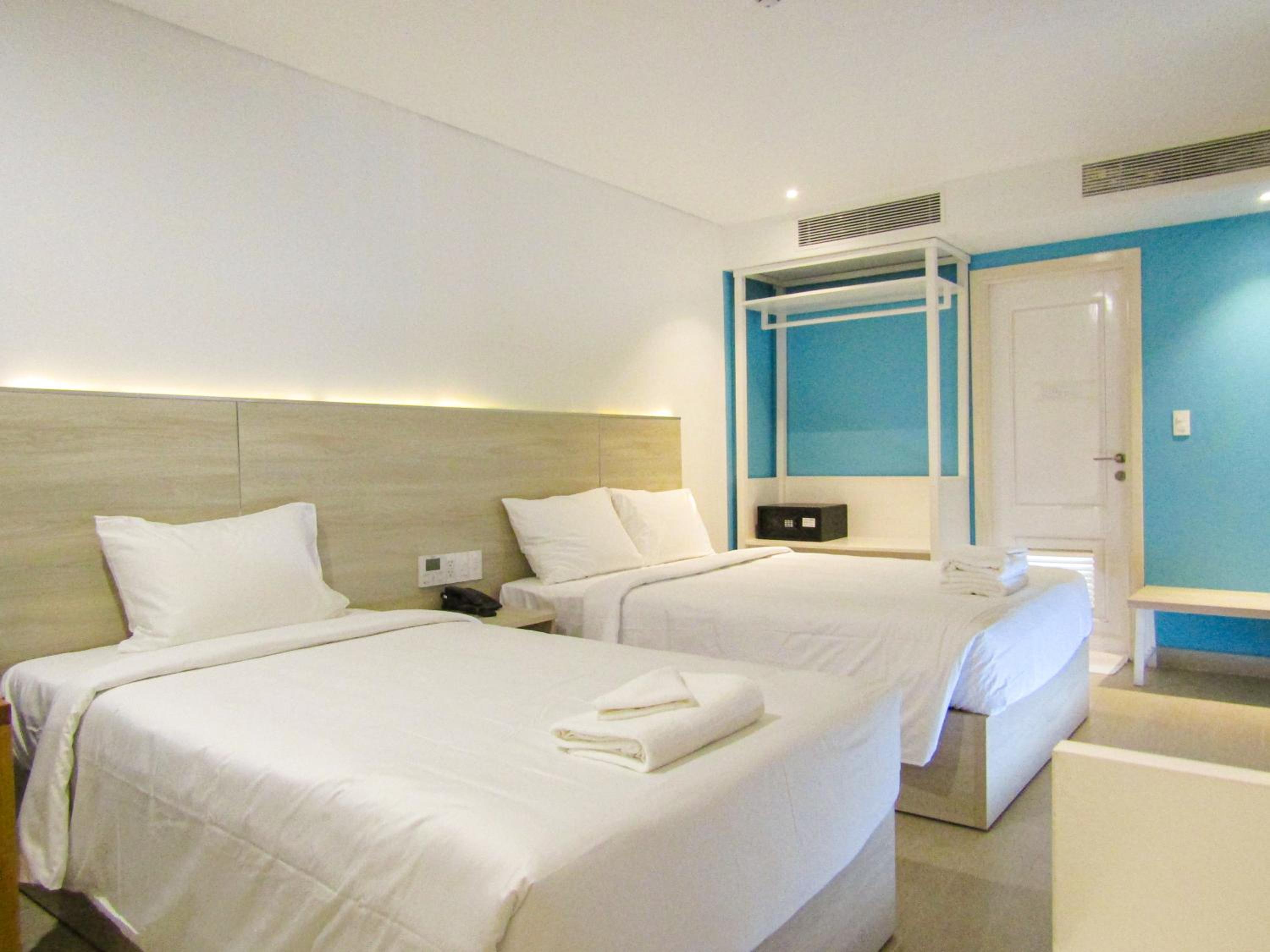 Triple Room with Sea View - Photo 6