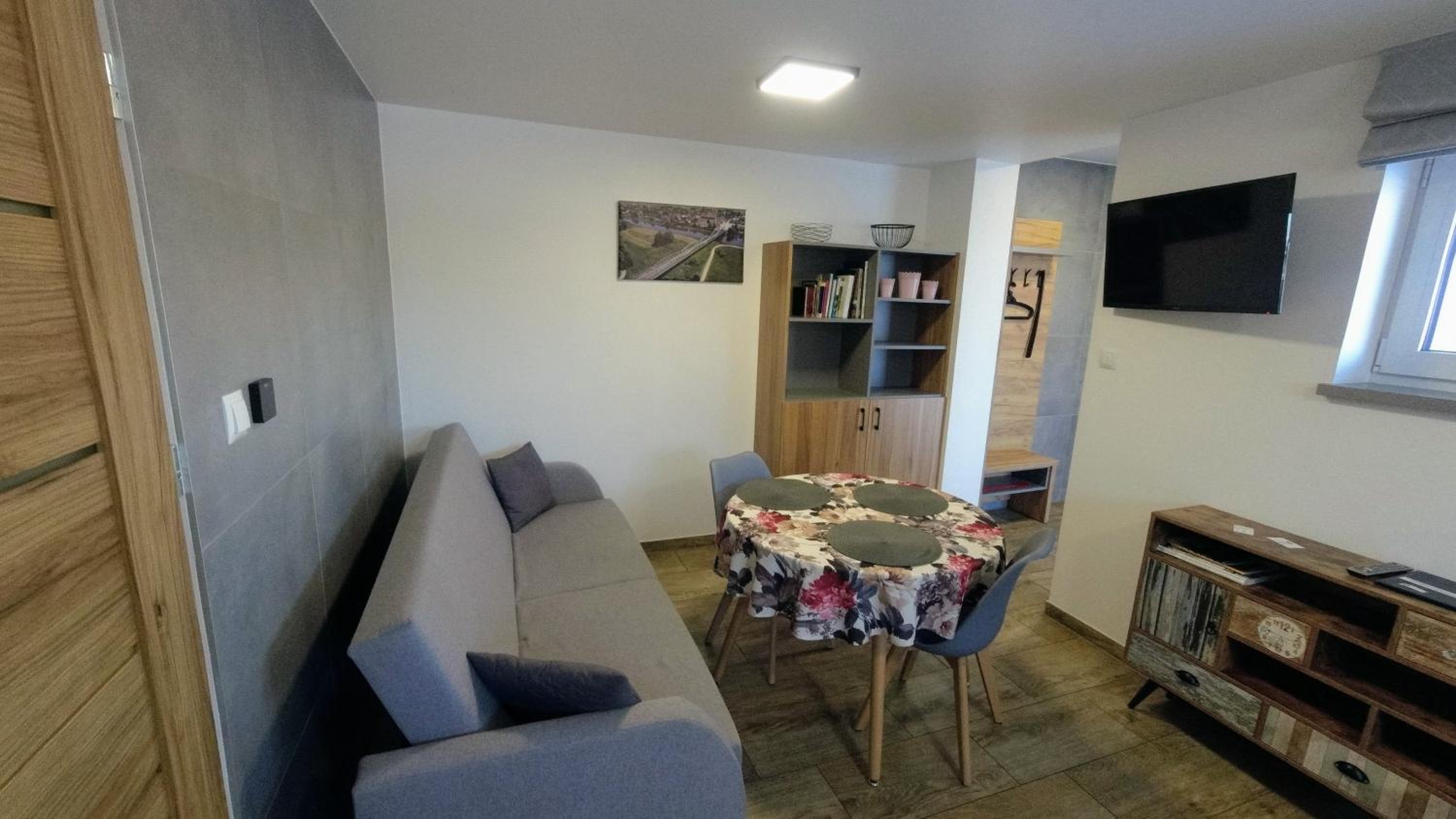Studio Apartment photo 1