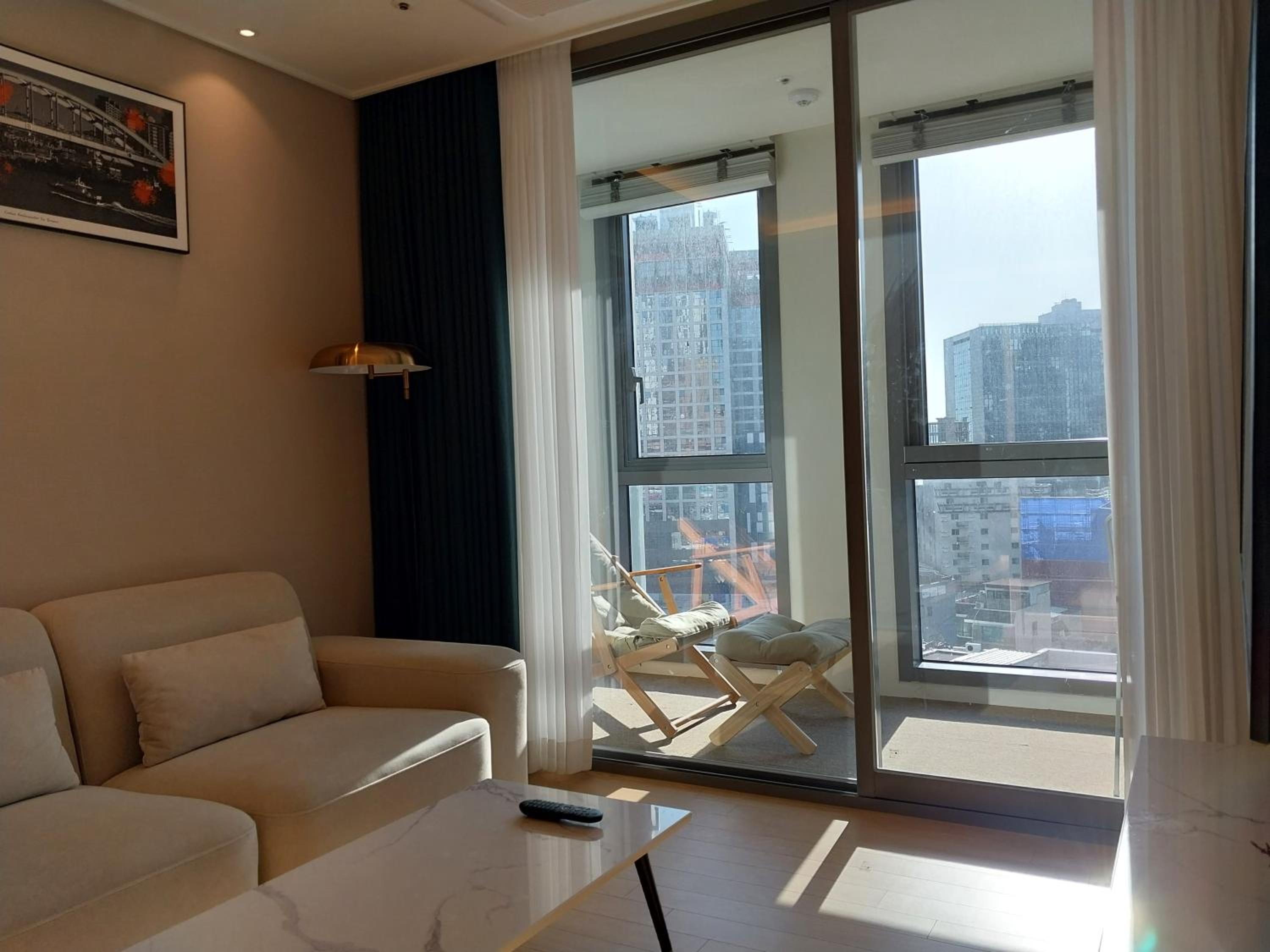 Queen Room with Balcony