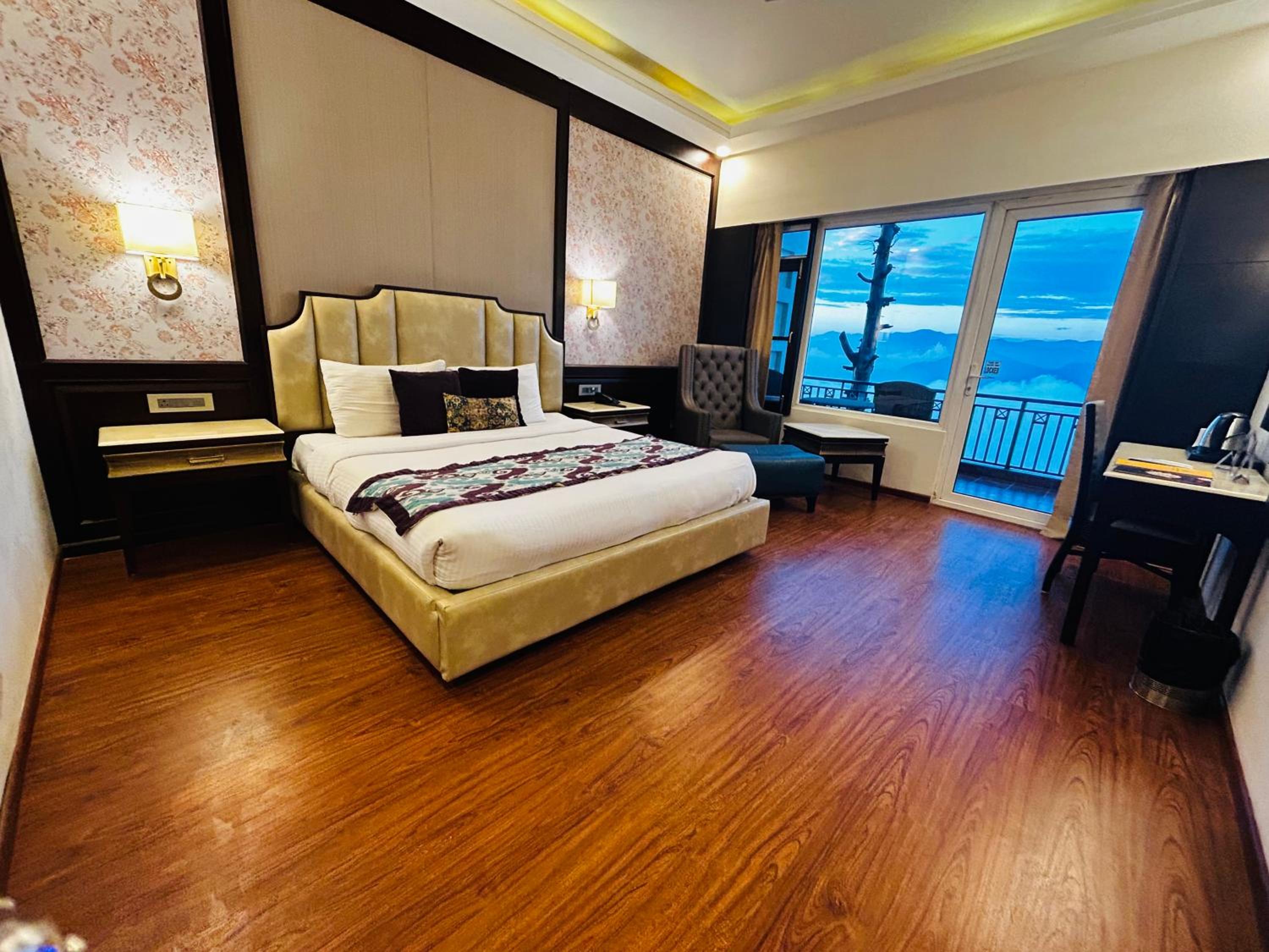 King Room with Mountain View - Photo 4