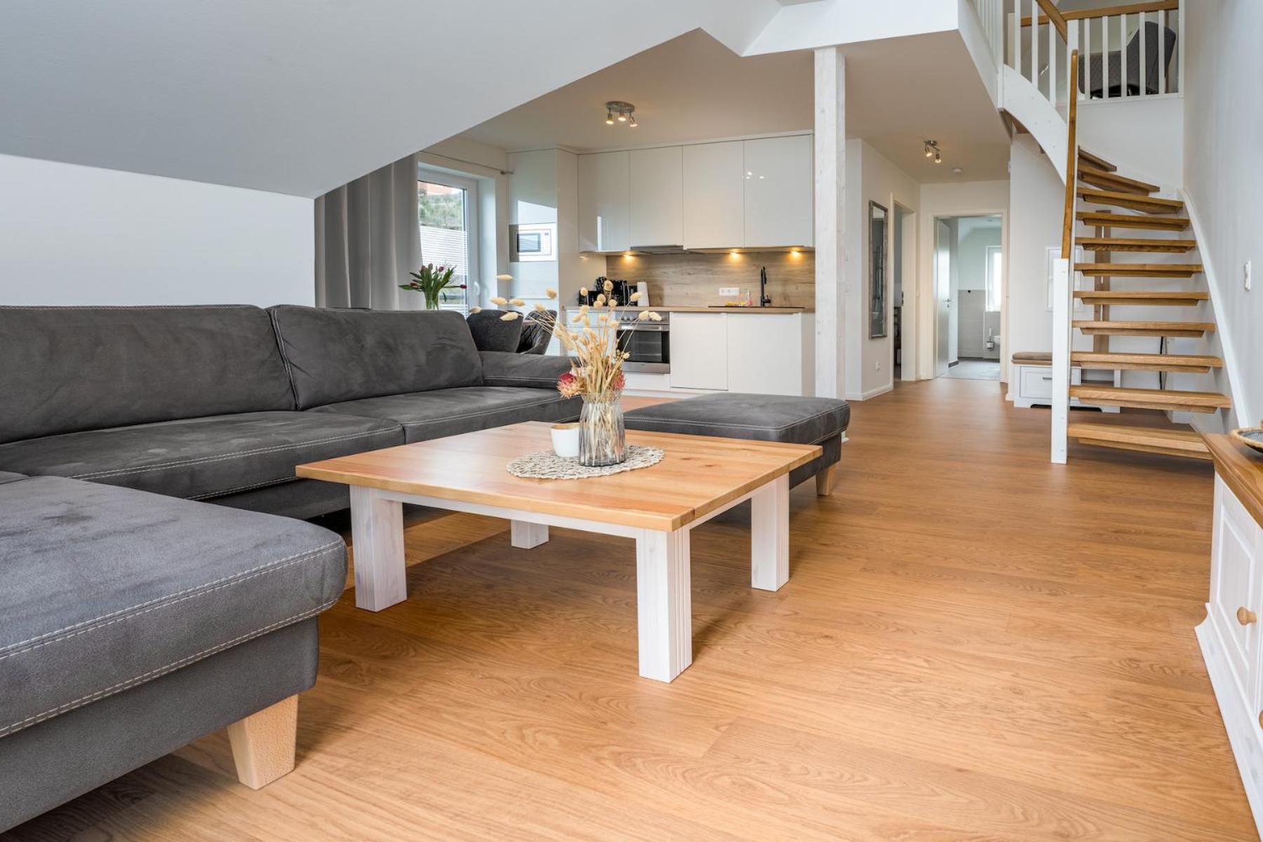 Two-Bedroom Apartment with Balcony photo 3