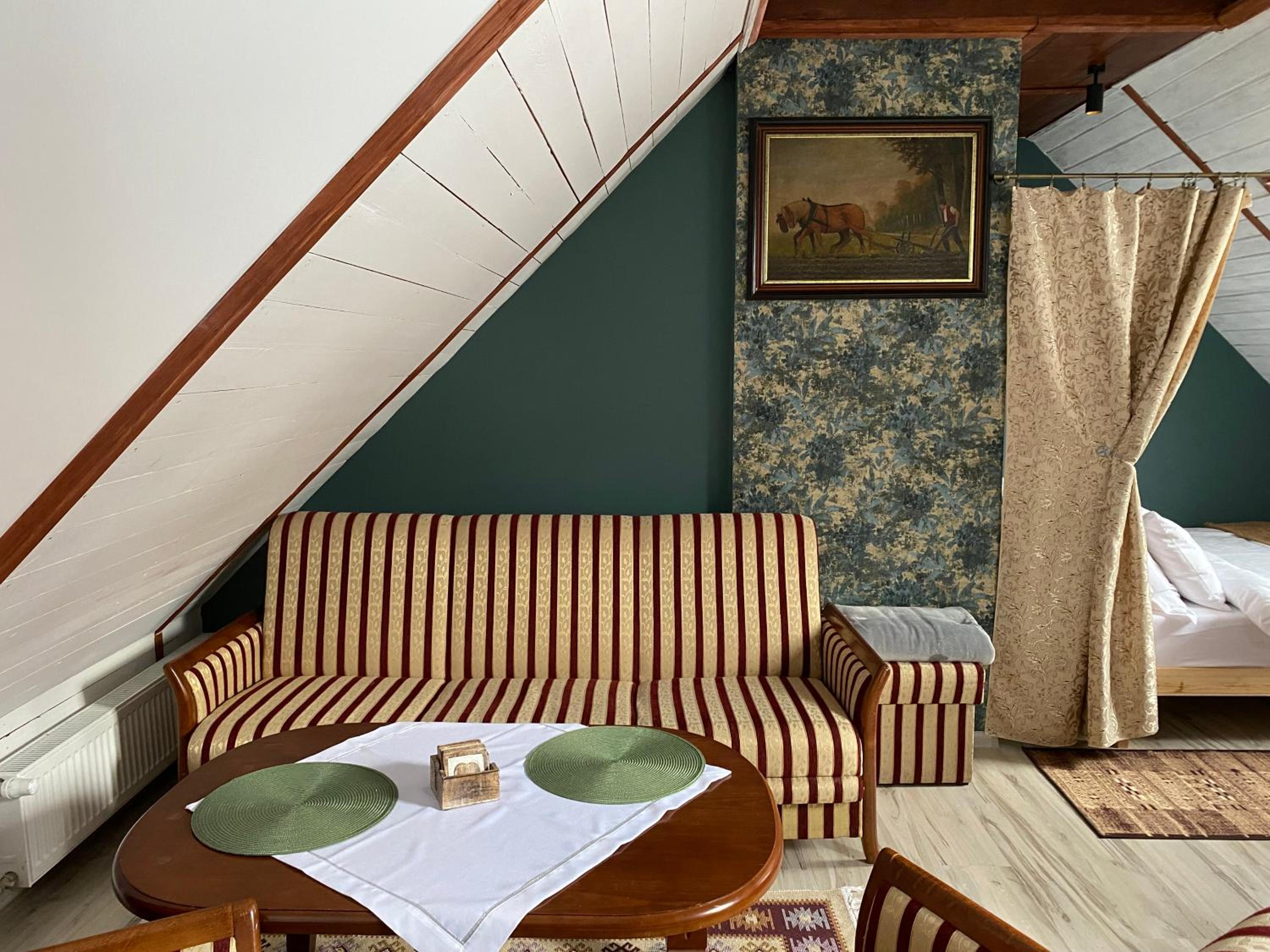 Apartment with Terrace - Photo 7