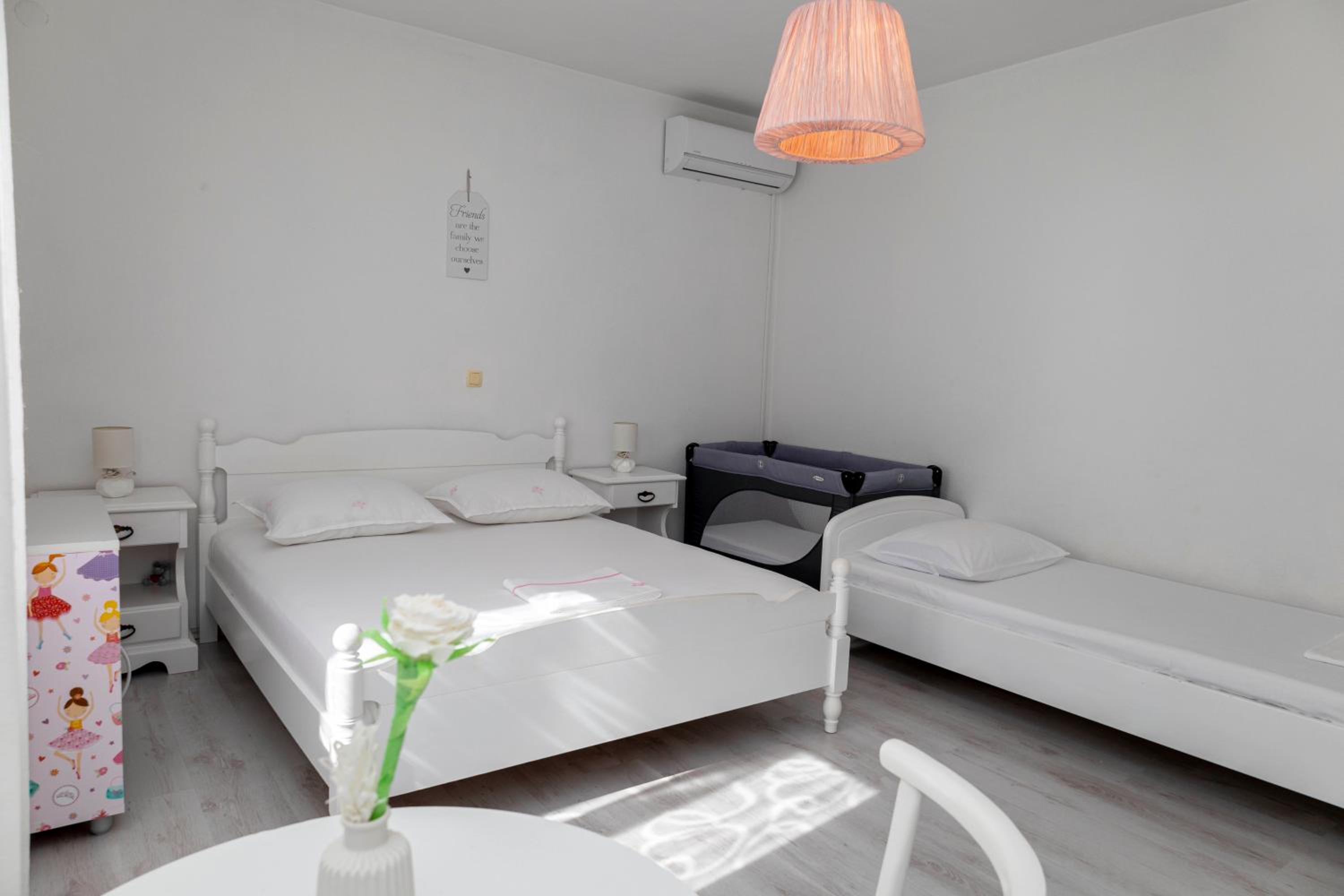 Three-Bedroom House photo 2