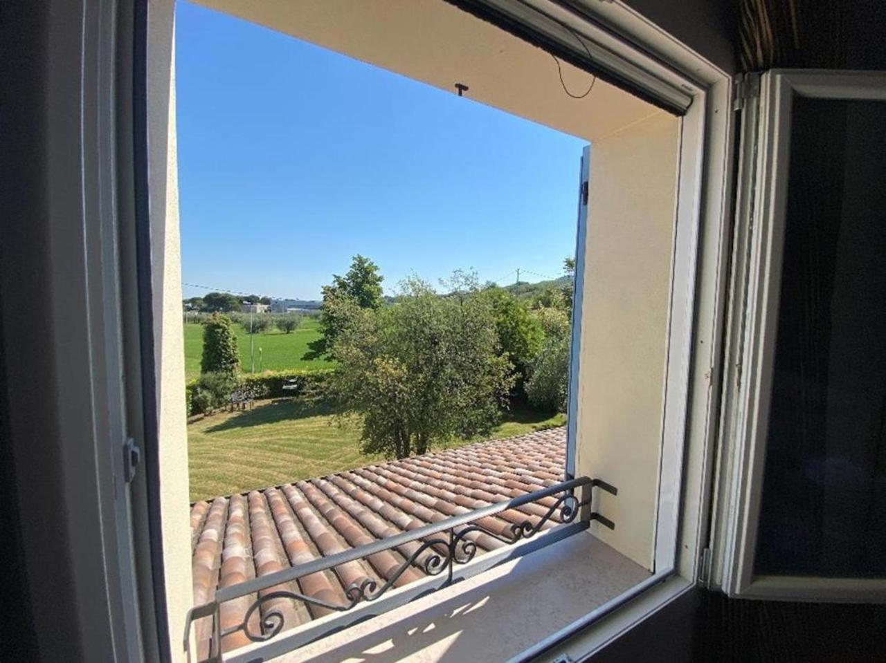 Deluxe Double Room with Shower - Photo 8