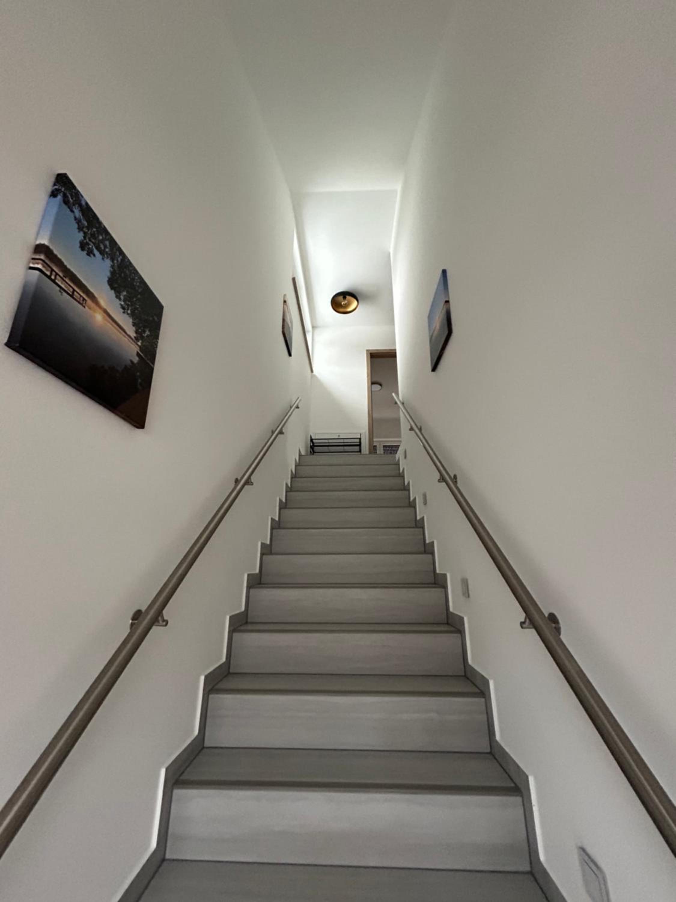 Apartment with Balcony photo 2