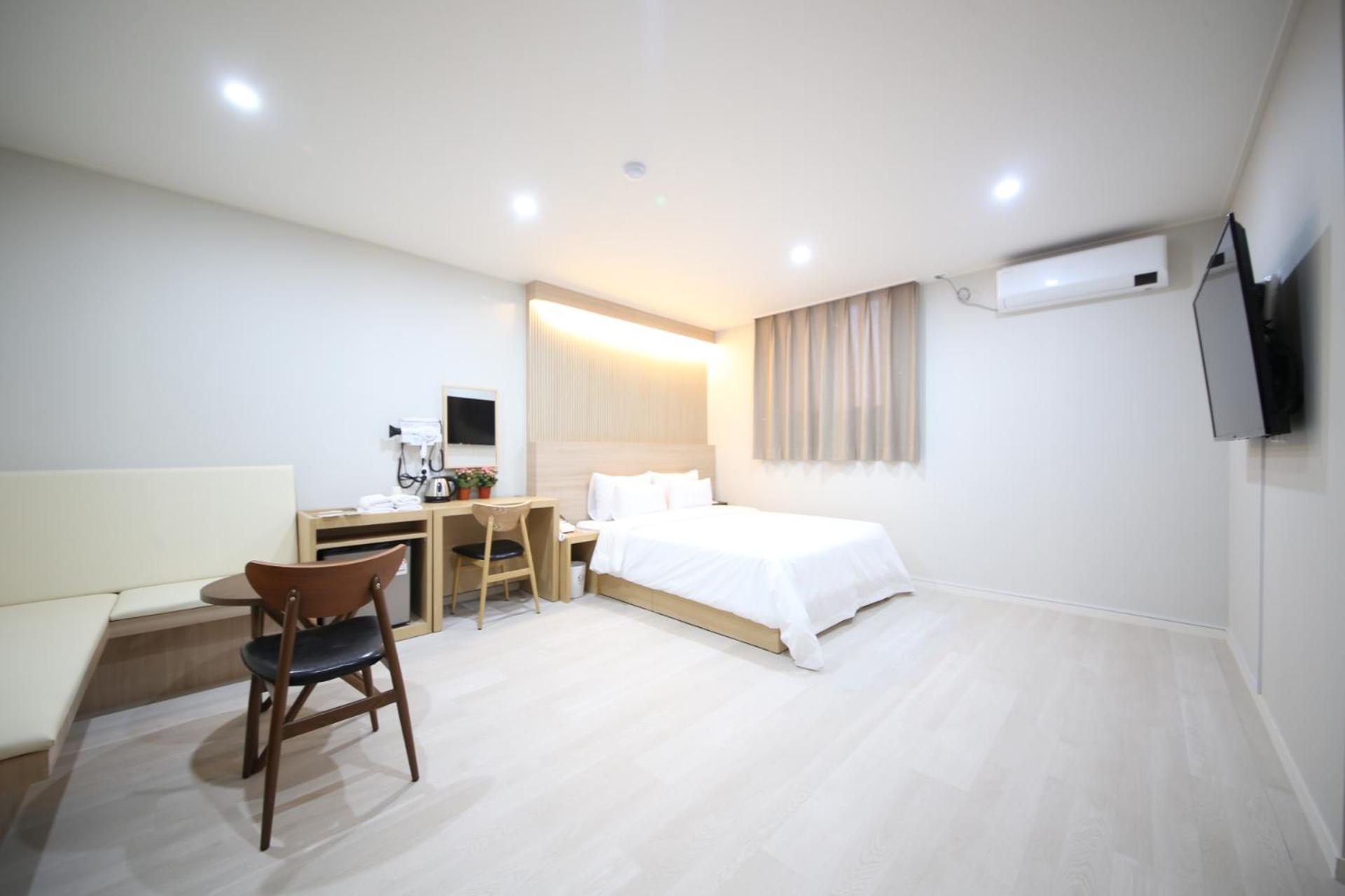 Deluxe Double Room photo 2