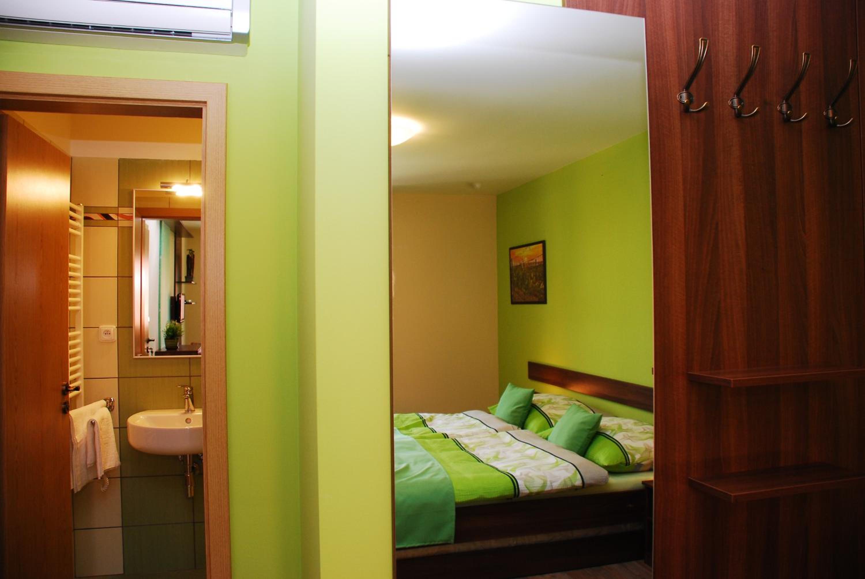 Double Room photo 3