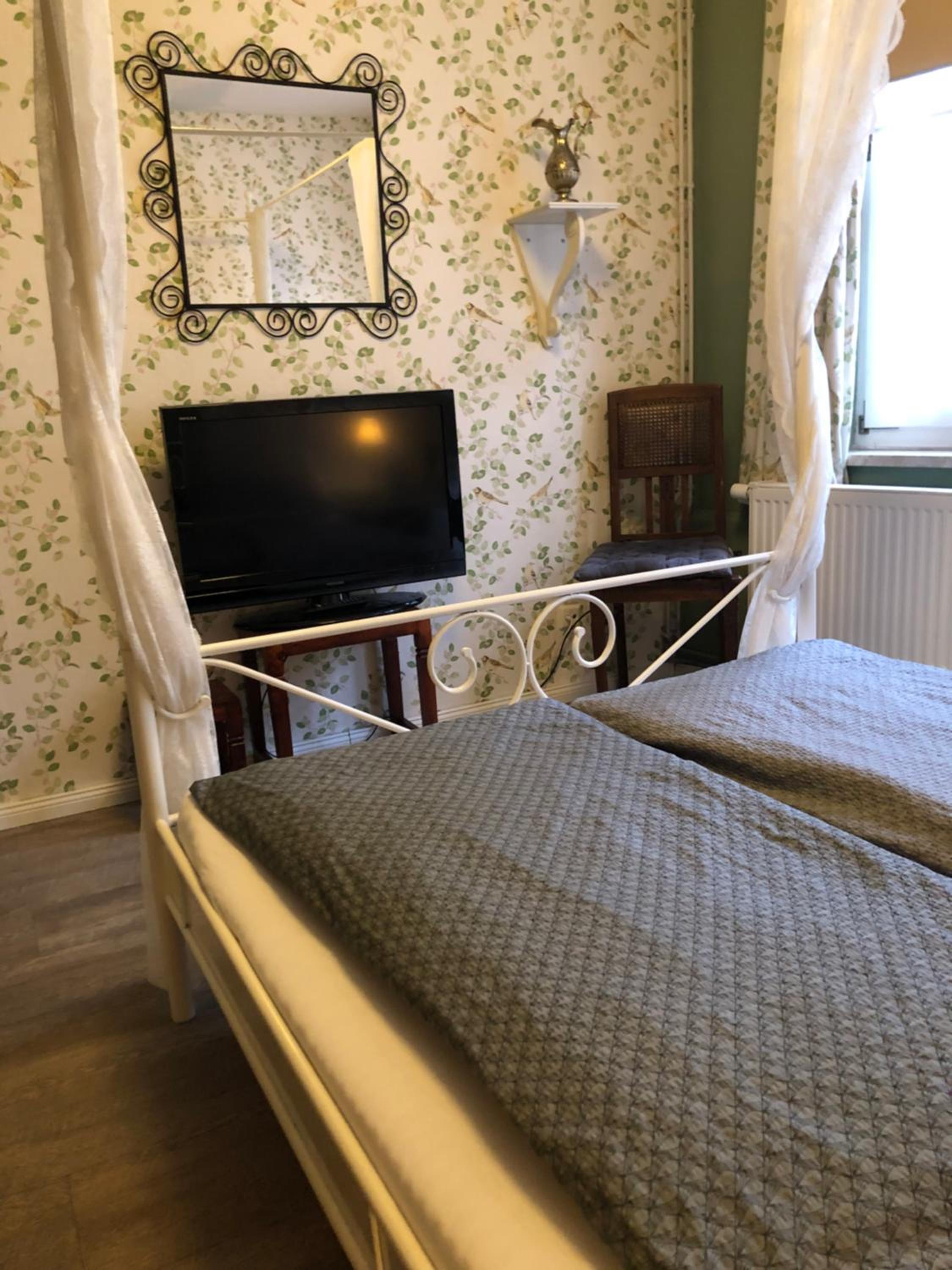 Double Room - Photo 3
