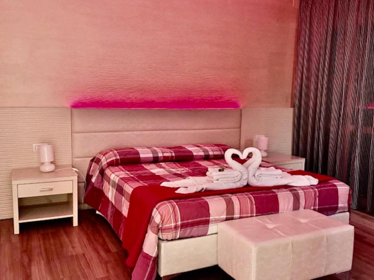 Junior Suite with Terrace - Photo 20