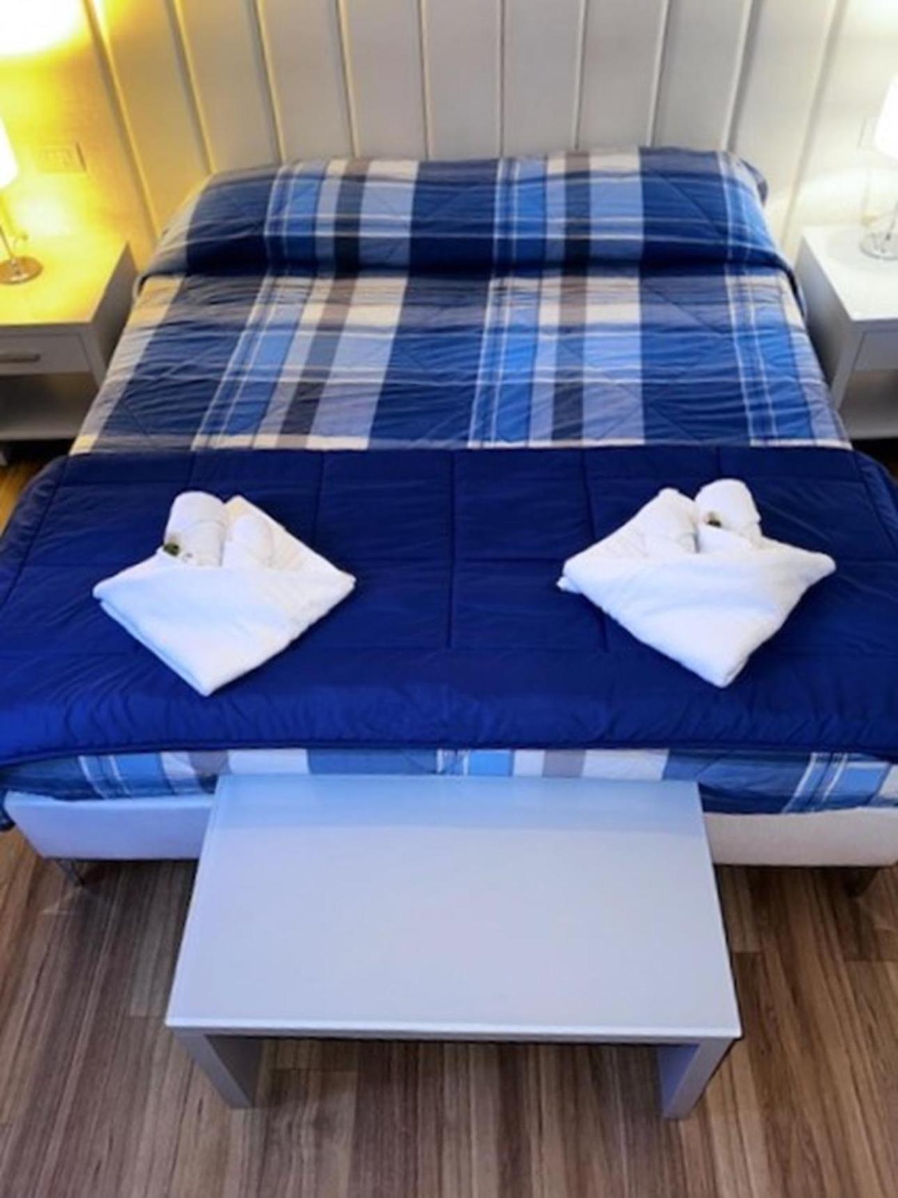 Twin Room With Shower
