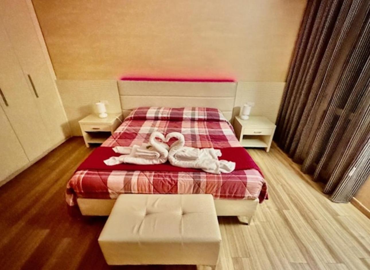 Junior Suite with Terrace - Photo 4