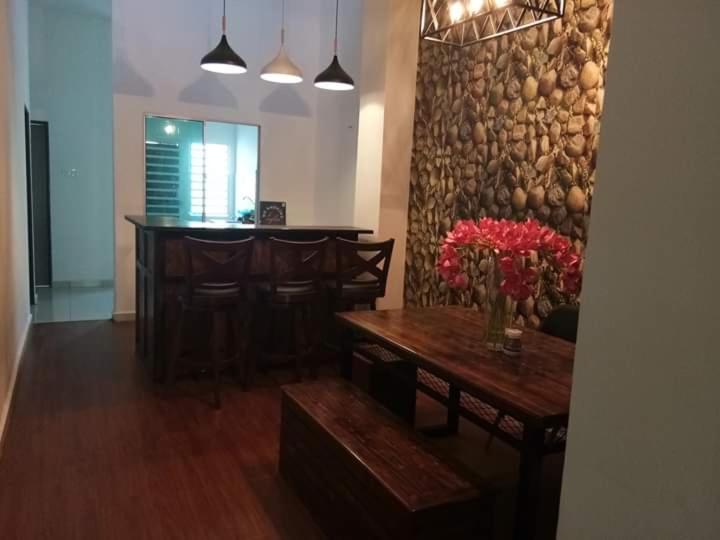 Four-Bedroom House photo 1