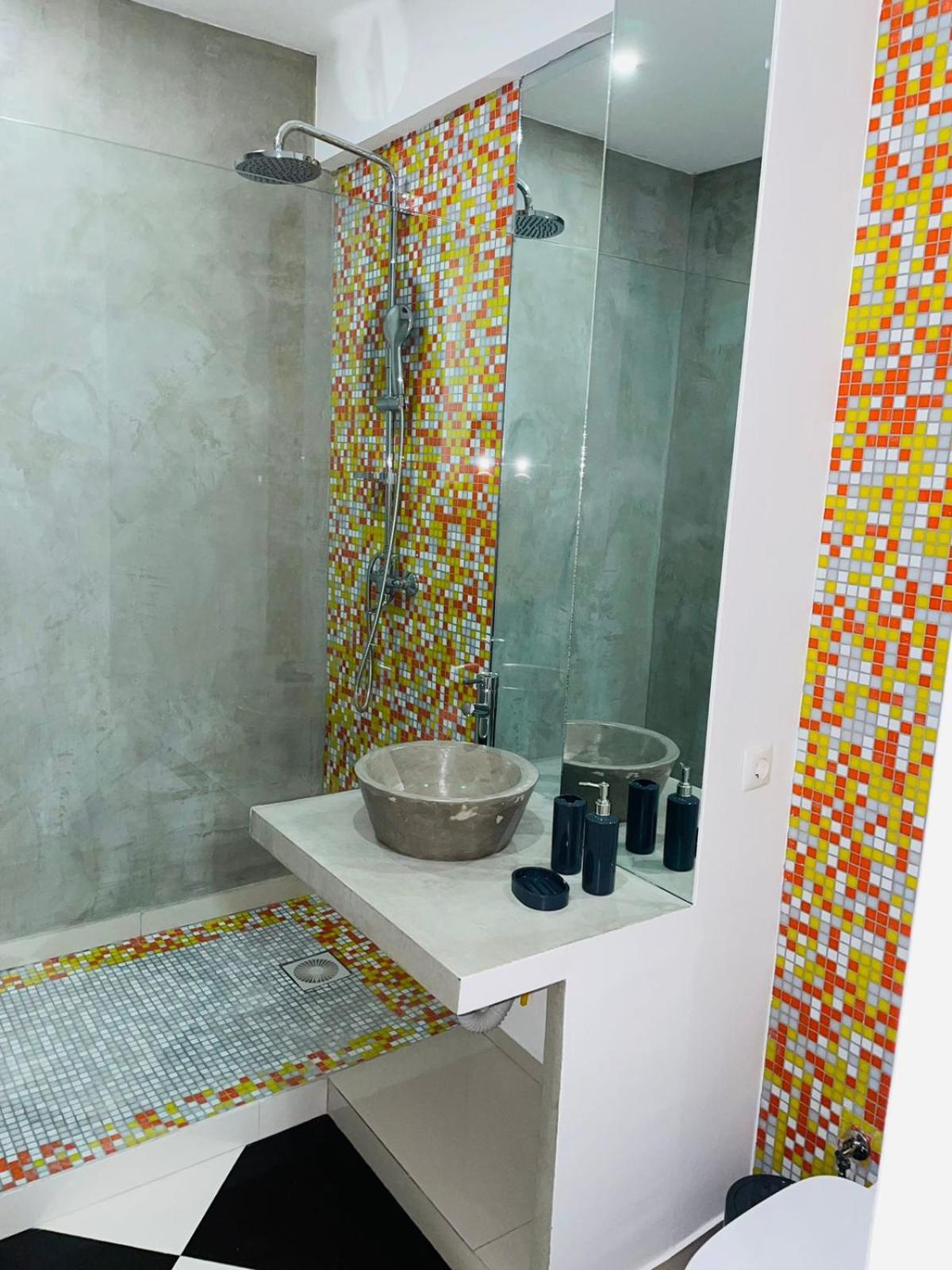 Double or Twin Room with Private Bathroom photo 2