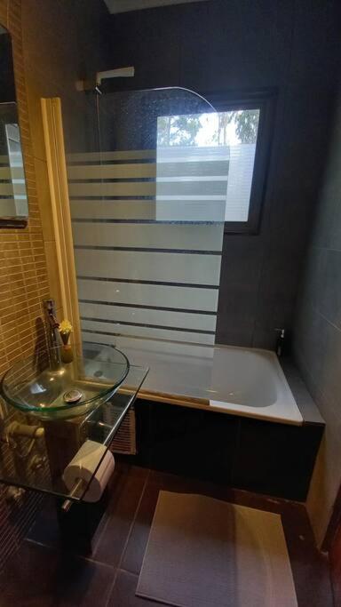 Three-Bedroom House photo 3