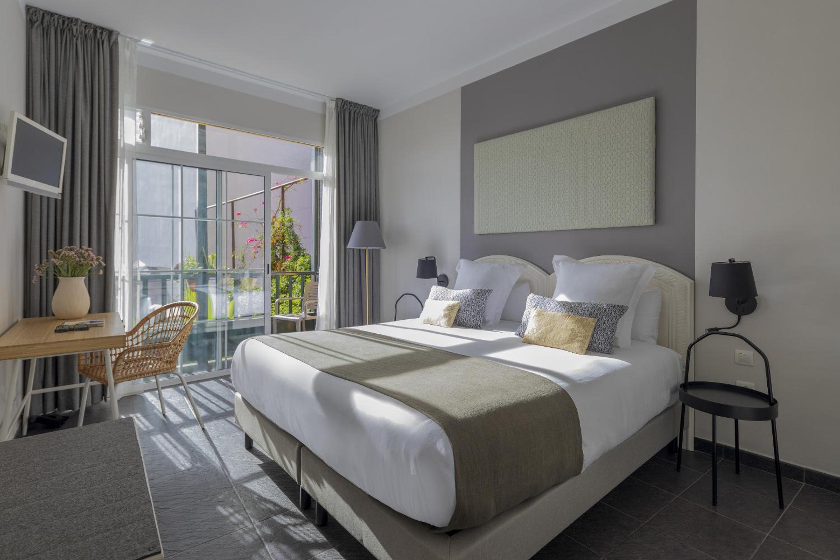 Twin Room with Ocean View photo 2
