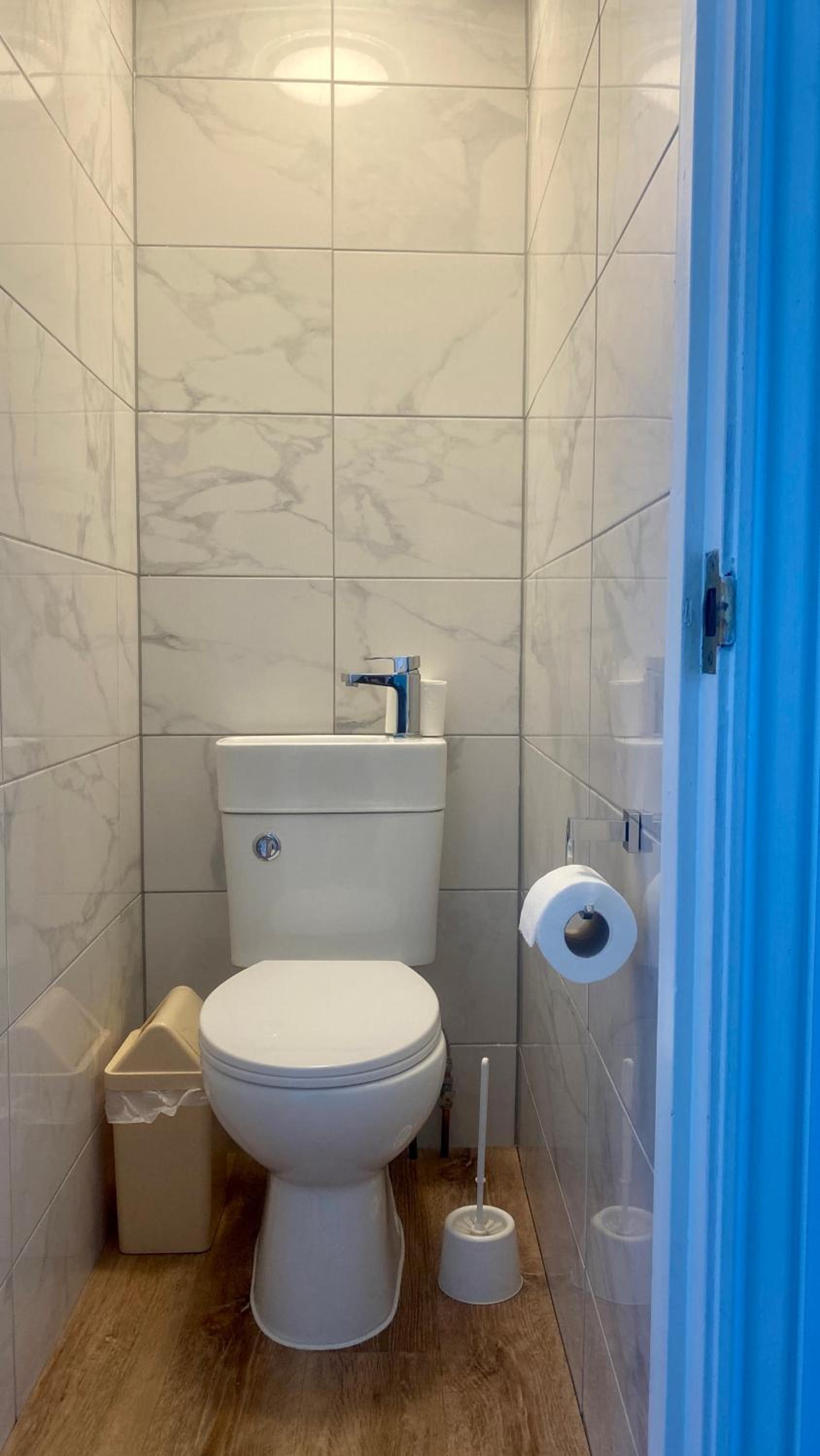 Double Room with Sea View - Photo 9